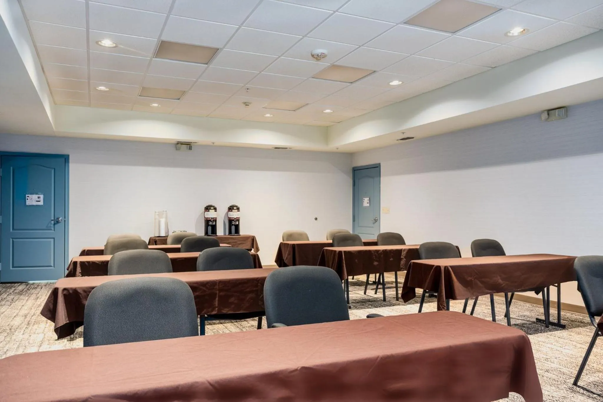 Meeting/conference room in Staybridge Suites Longview by IHG