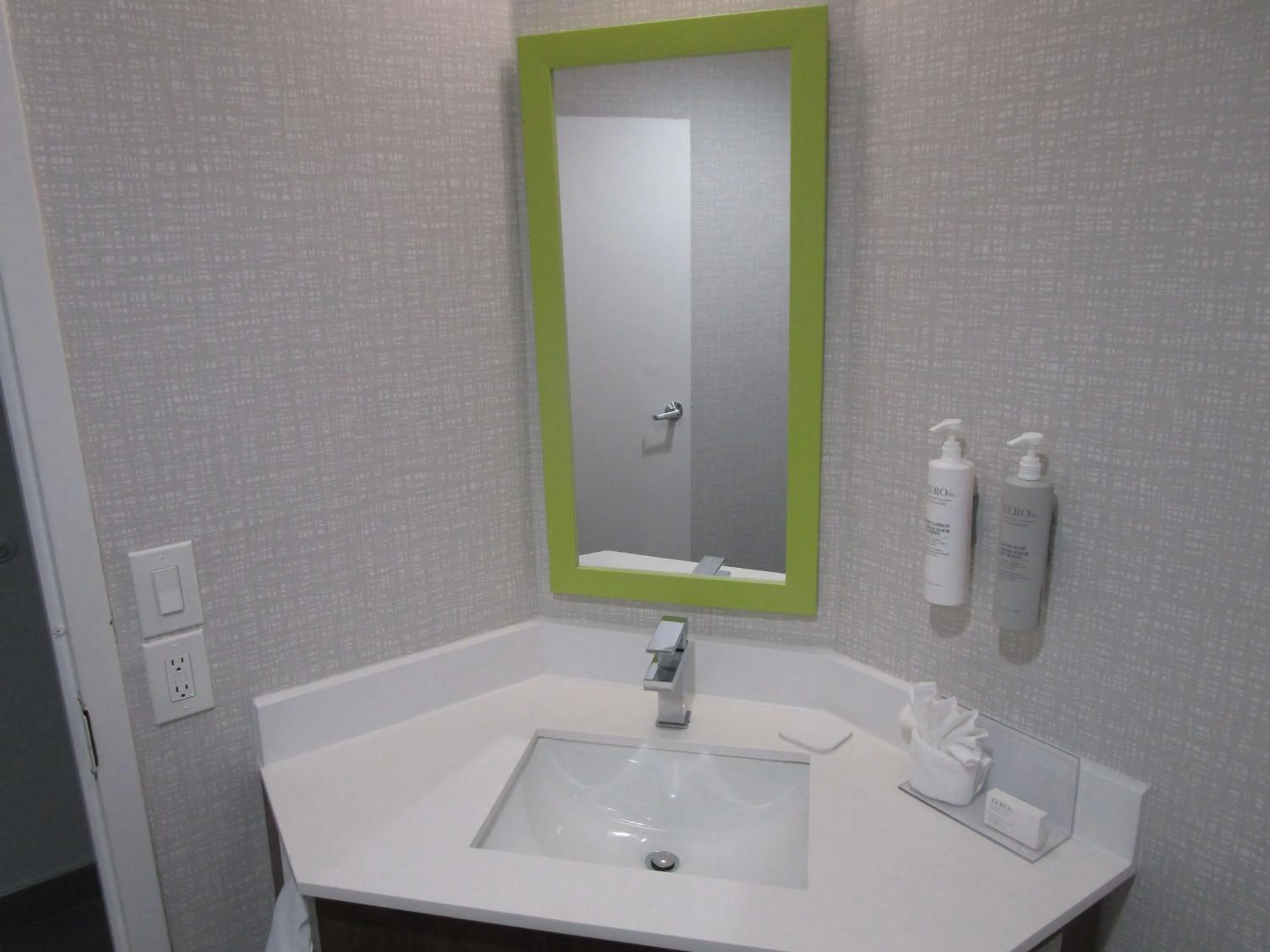 Bathroom in Best Western Cy-Fair