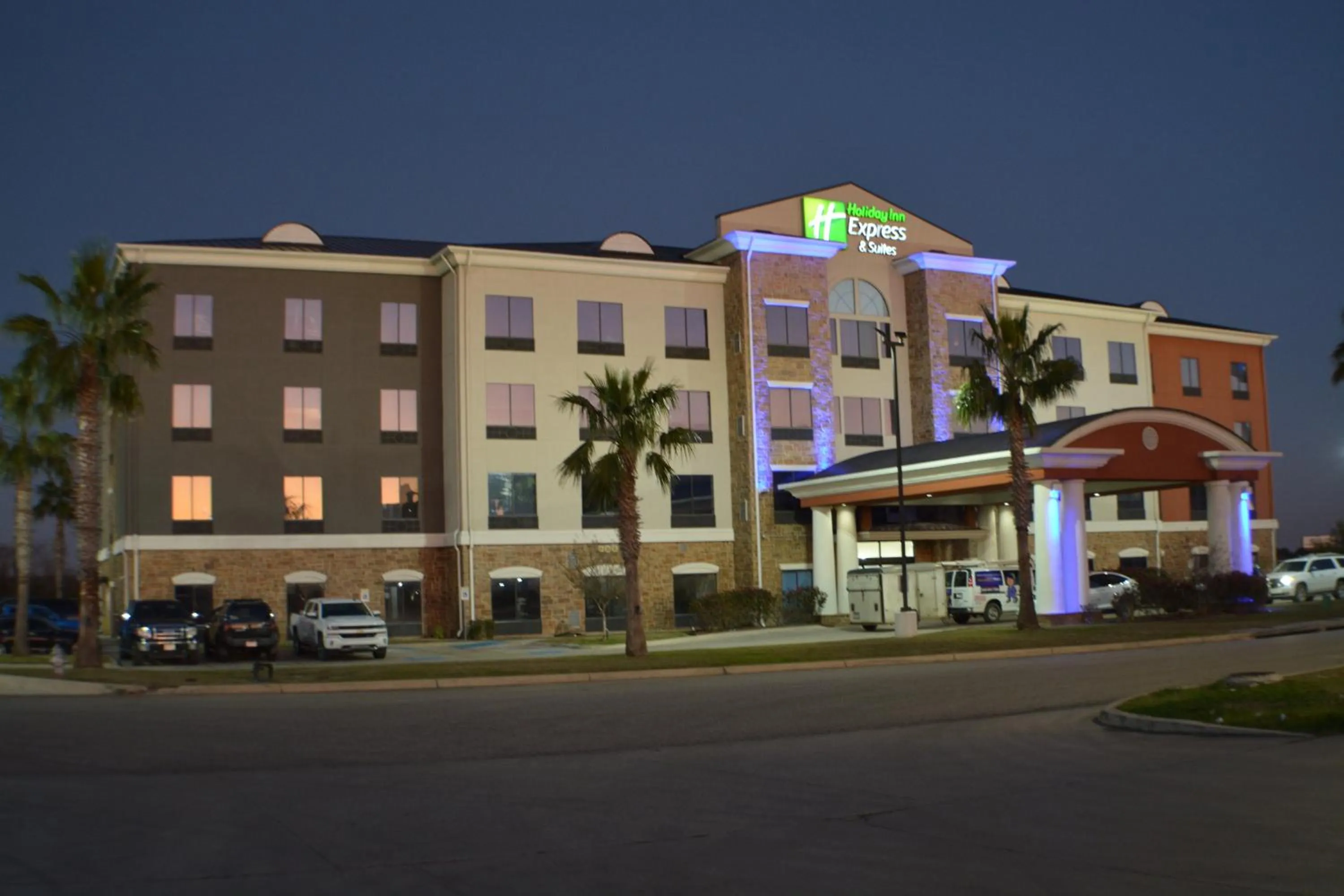 Property building in Holiday Inn Express Seguin by IHG