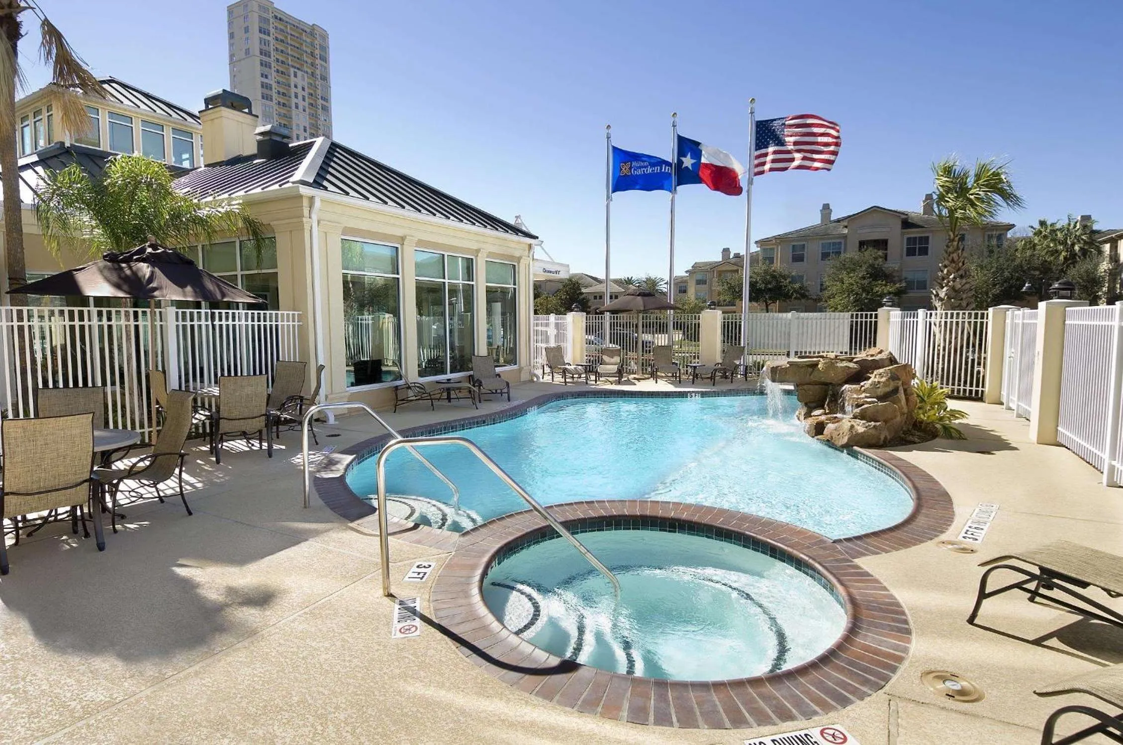 Hot Tub in Hilton Garden Inn Houston/Galleria Area