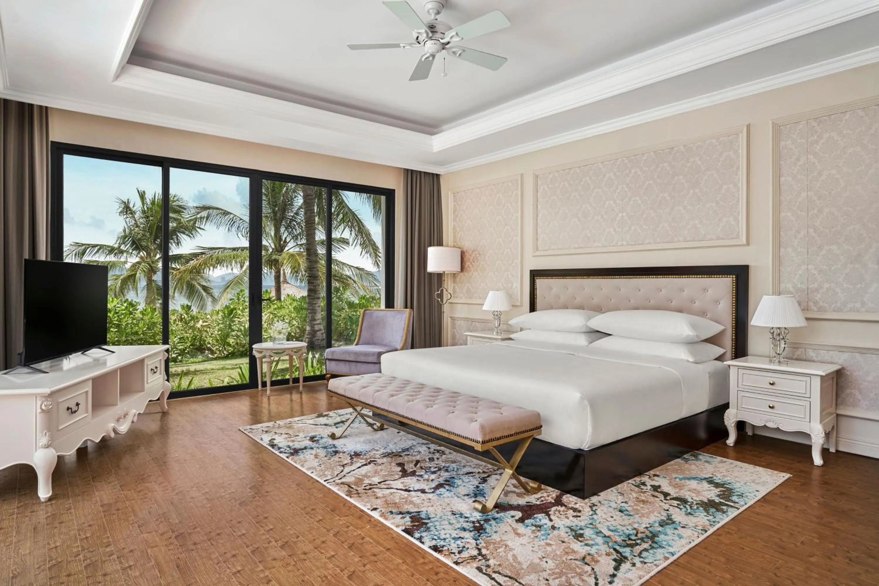 Bedroom, Bed in Nha Trang Marriott Resort & Spa, Hon Tre Island