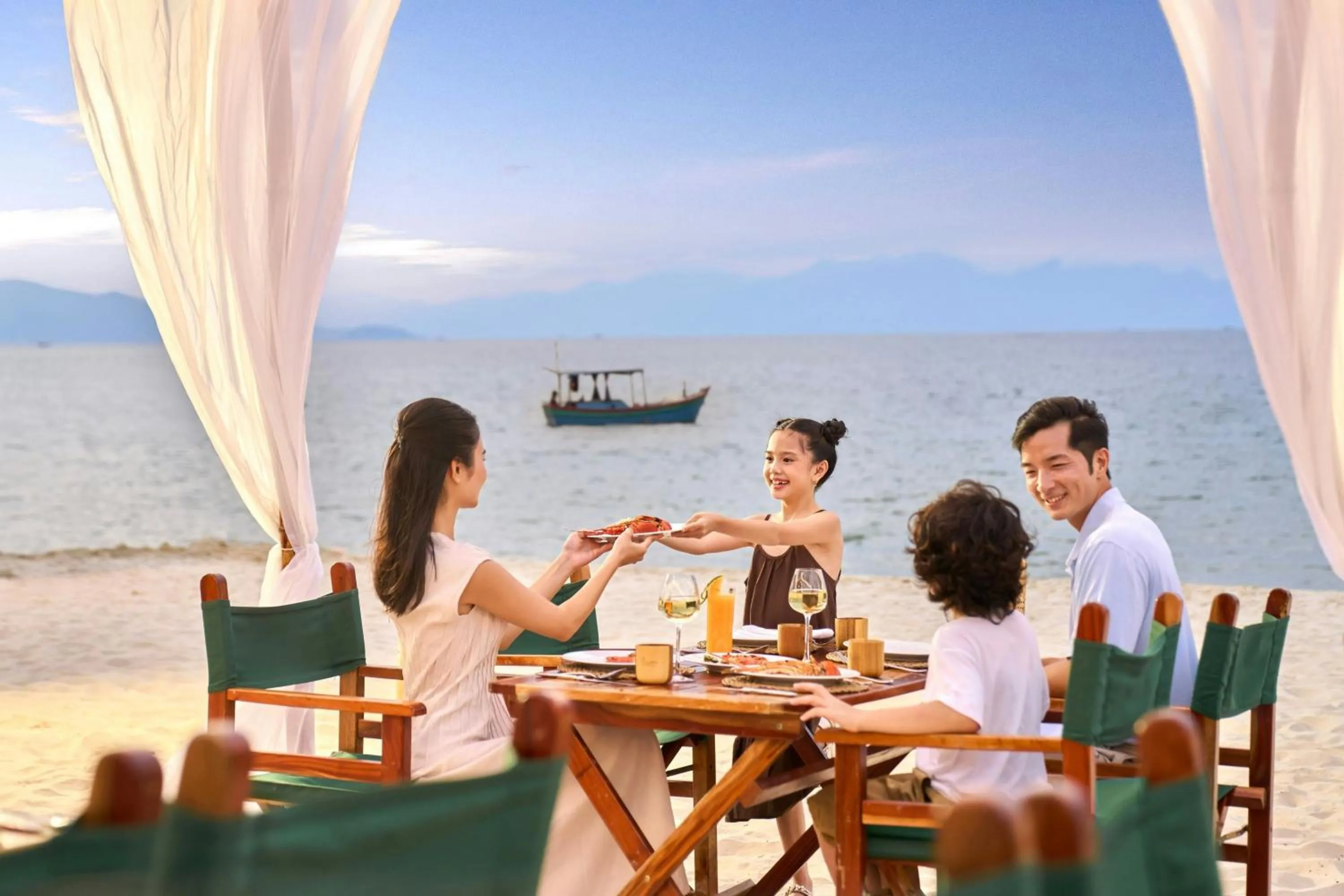 Beach in Nha Trang Marriott Resort & Spa, Hon Tre Island