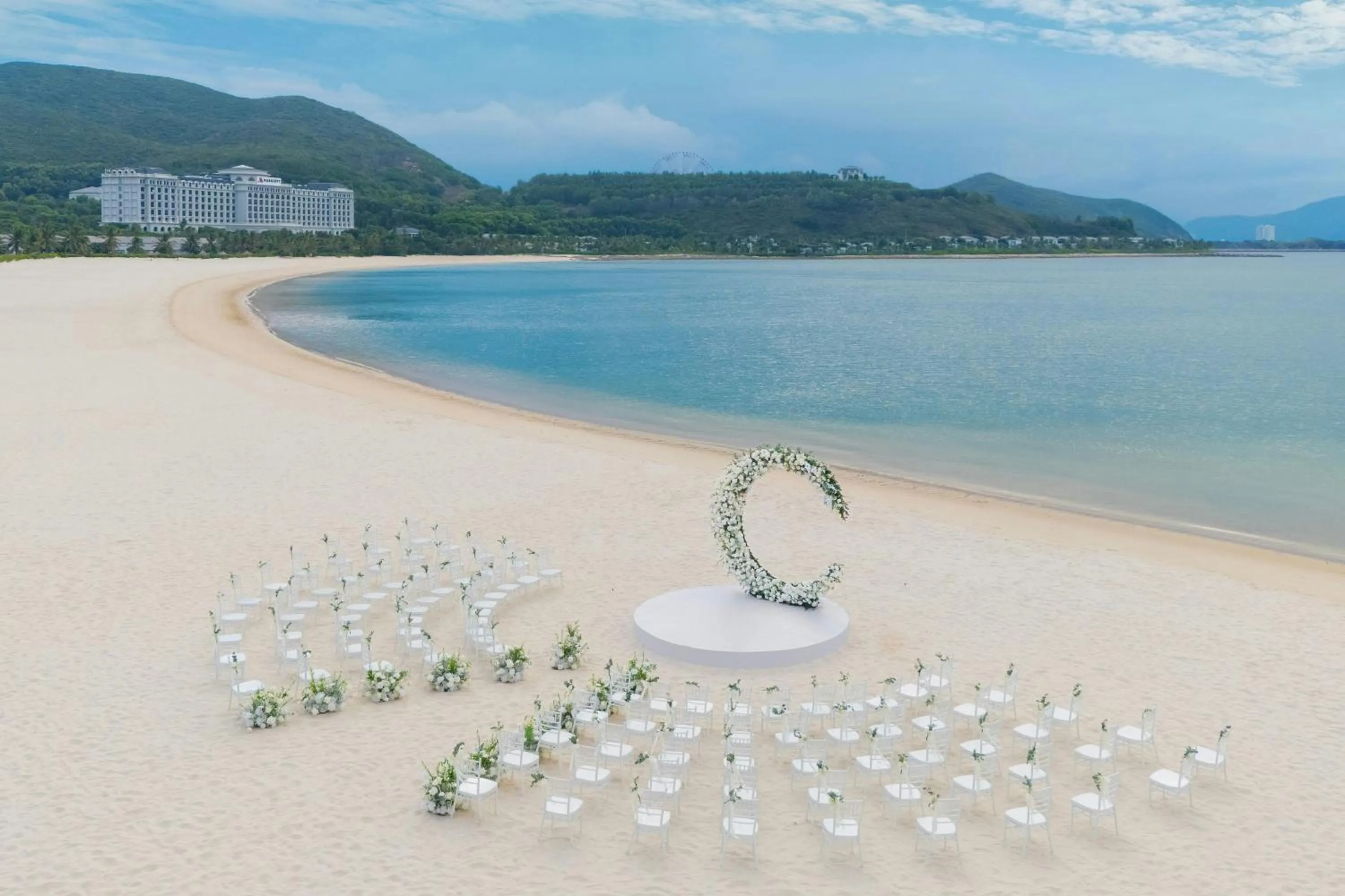Beach in Nha Trang Marriott Resort & Spa, Hon Tre Island