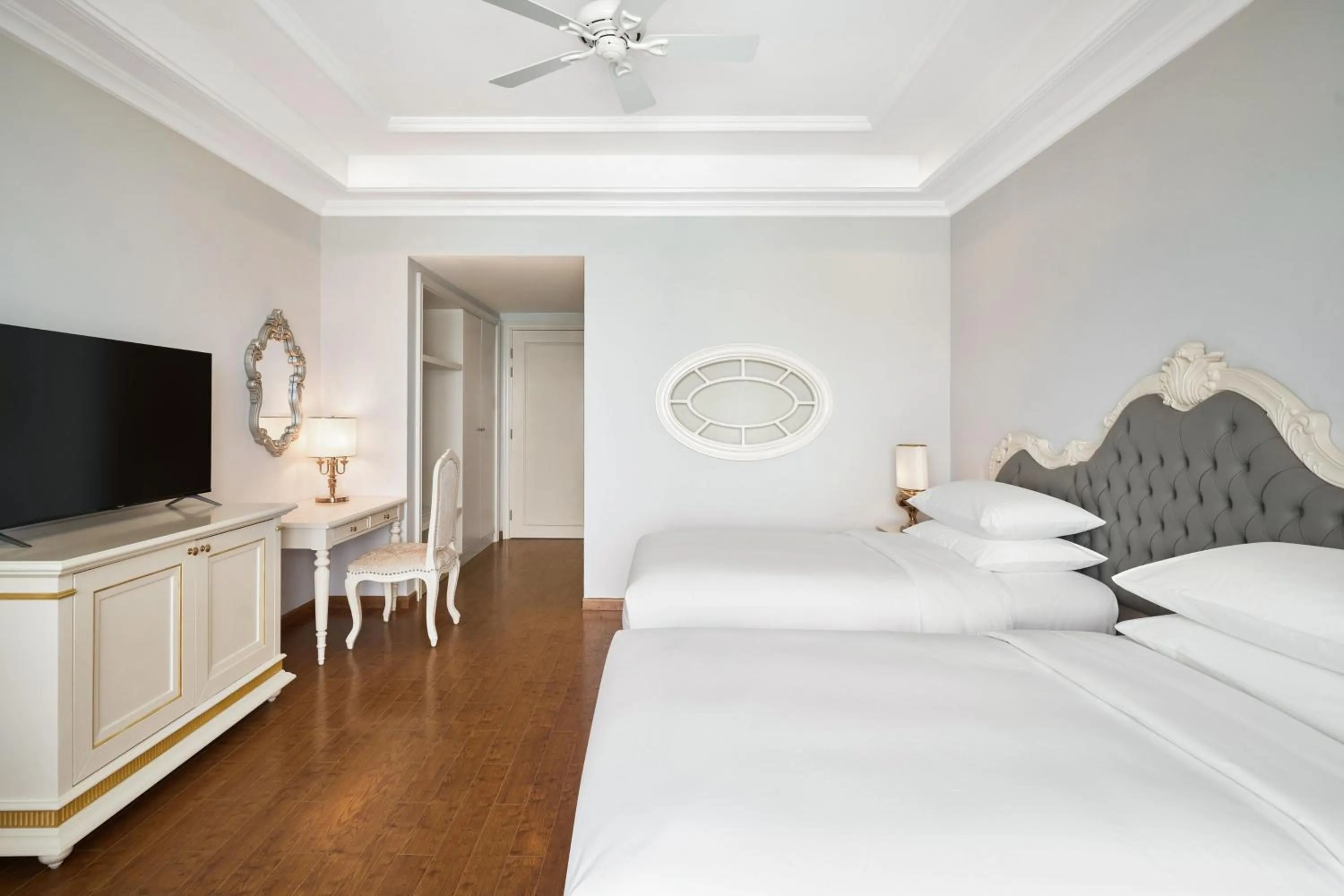 Photo of the whole room, Bed in Nha Trang Marriott Resort & Spa, Hon Tre Island