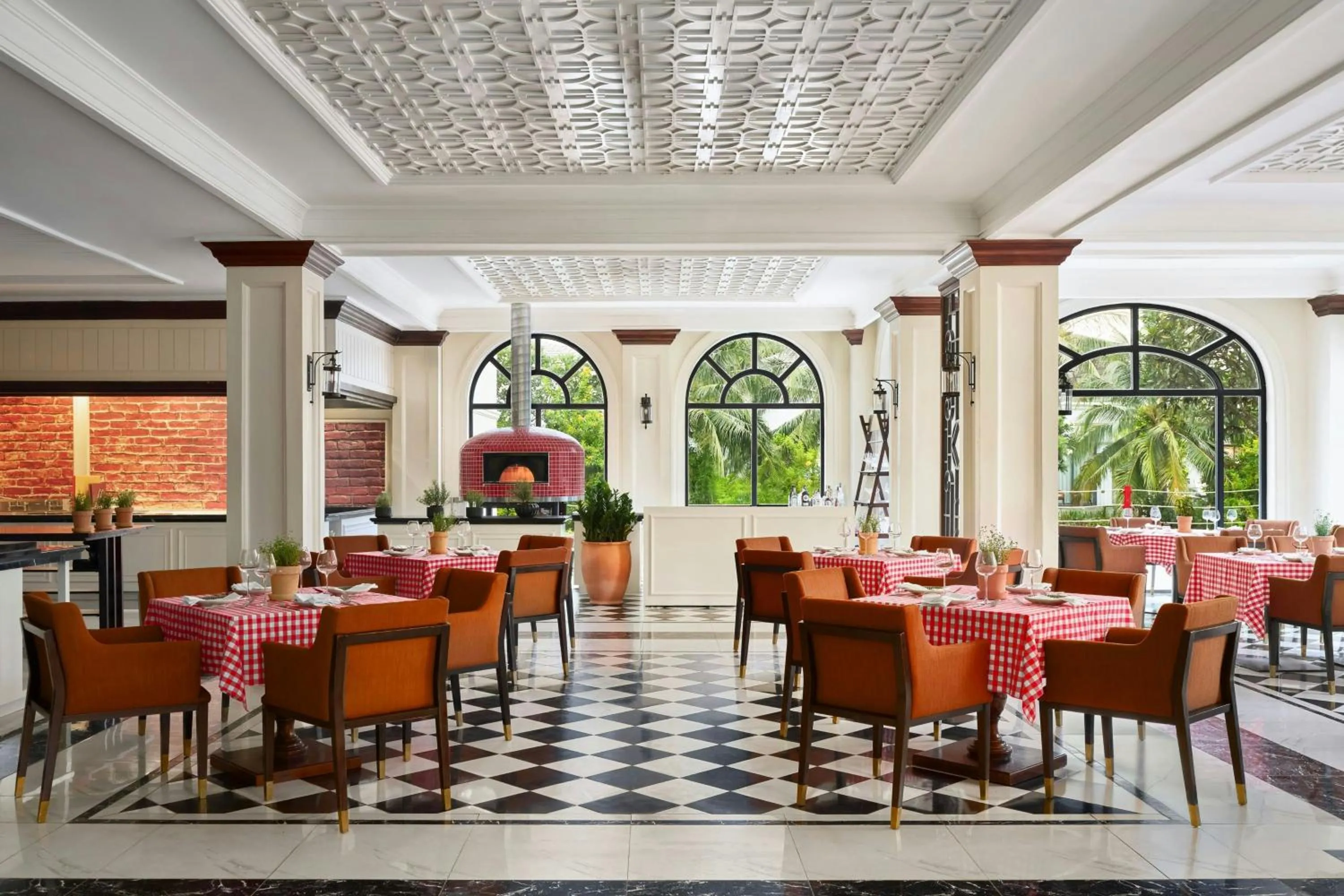 Restaurant/places to eat in Nha Trang Marriott Resort & Spa, Hon Tre Island