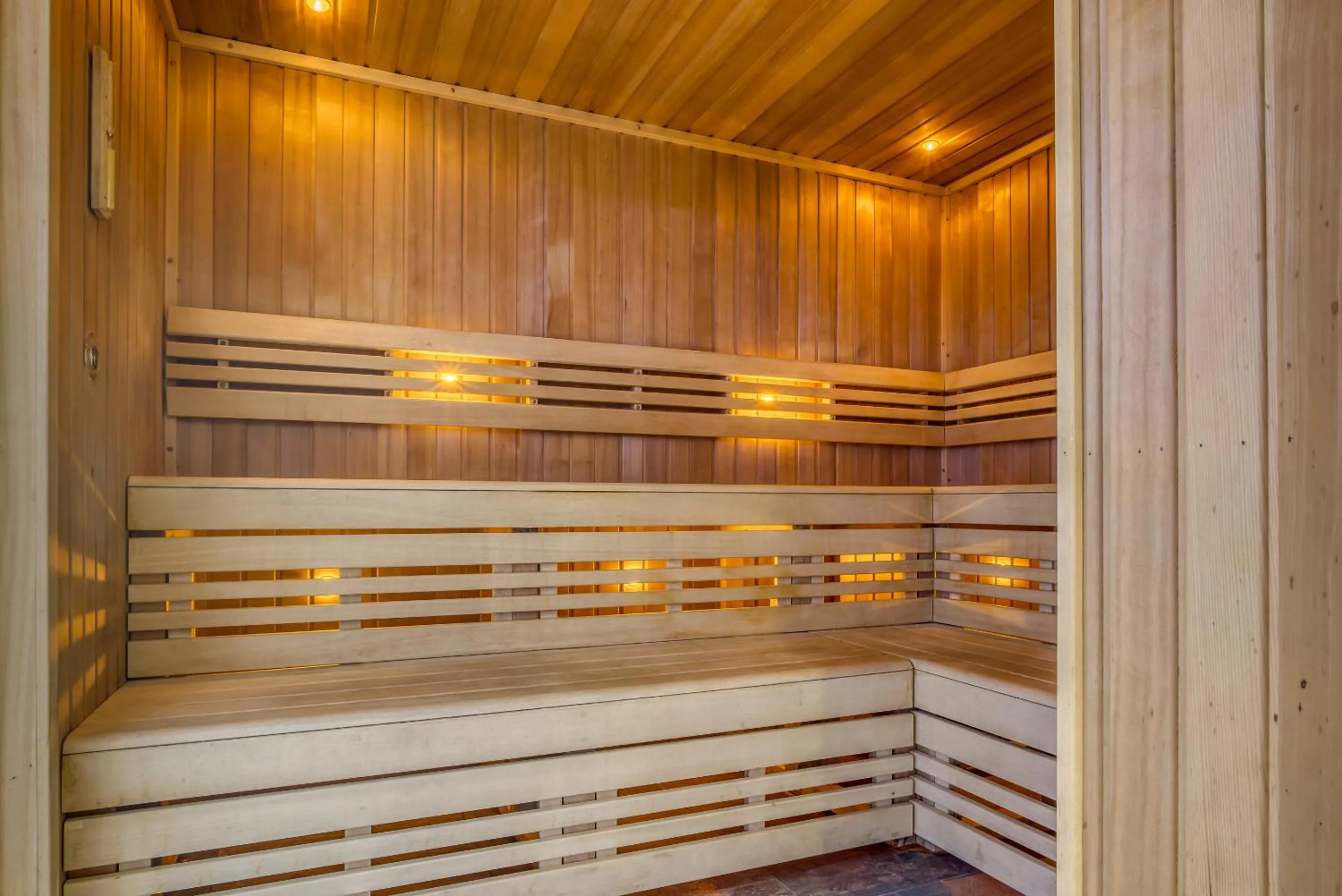 Spa and wellness centre/facilities in The Wood Norton