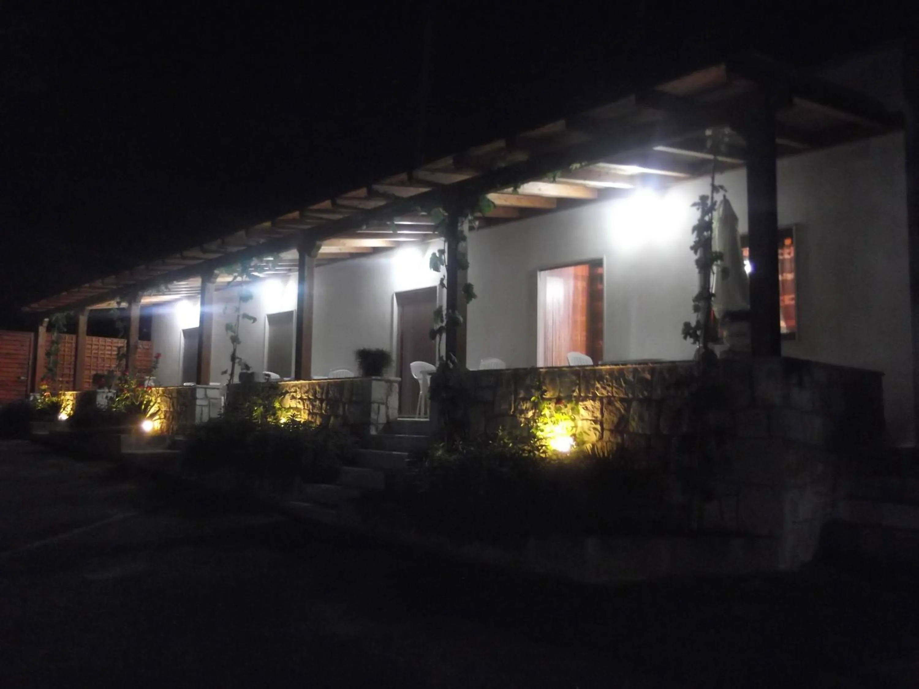 Facade/entrance in Red Rose B&B