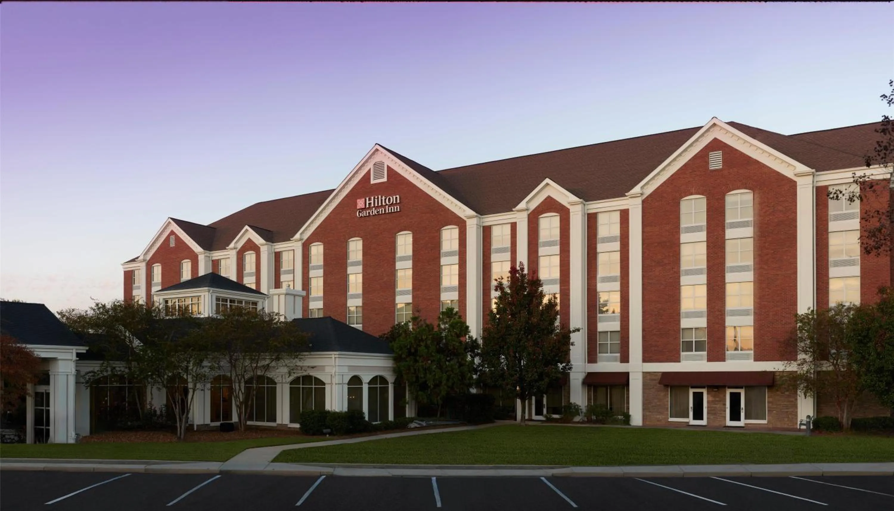 Property building in Hilton Garden Inn Jackson-Madison