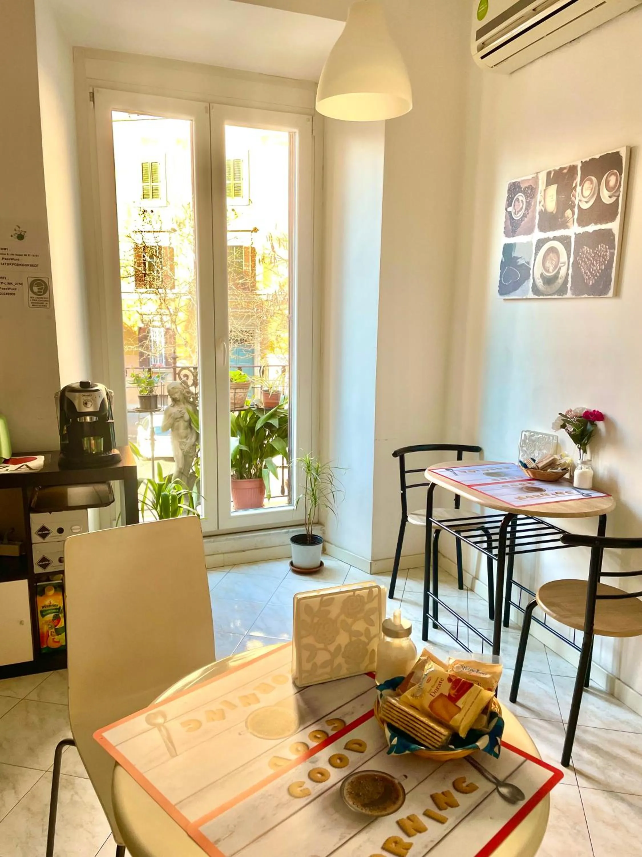 Breakfast in B&B A Home in Rome