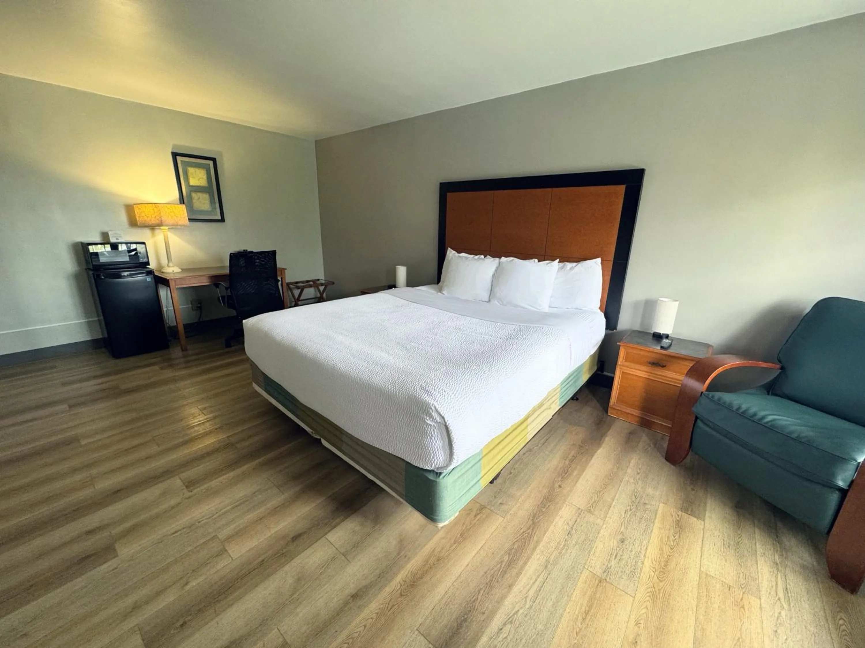 Bed in La Quinta Inn Tampa Airport Stadium Westshore