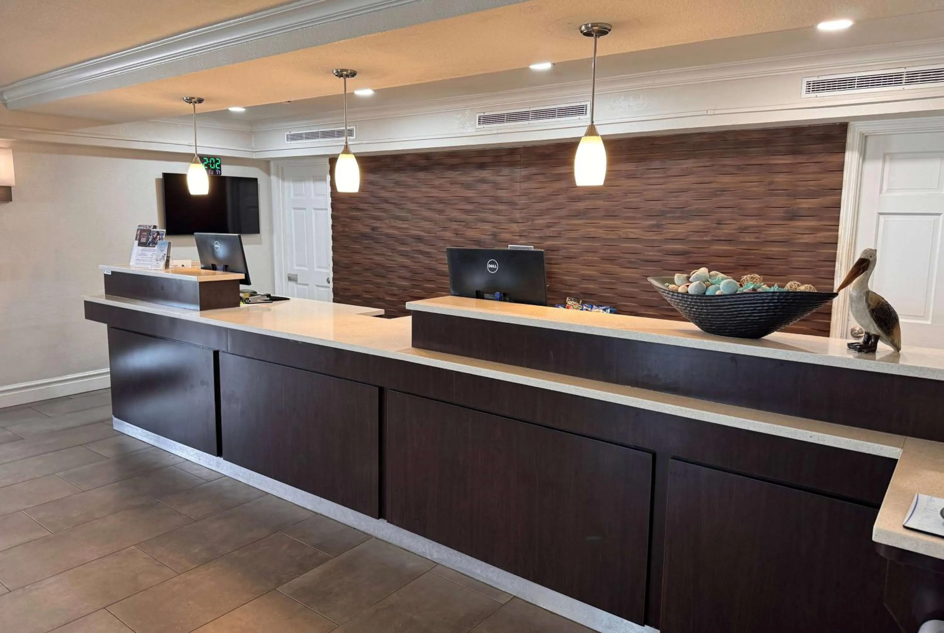 Lobby or reception in Wingate by Wyndham Galveston Beachfront at the Seawall