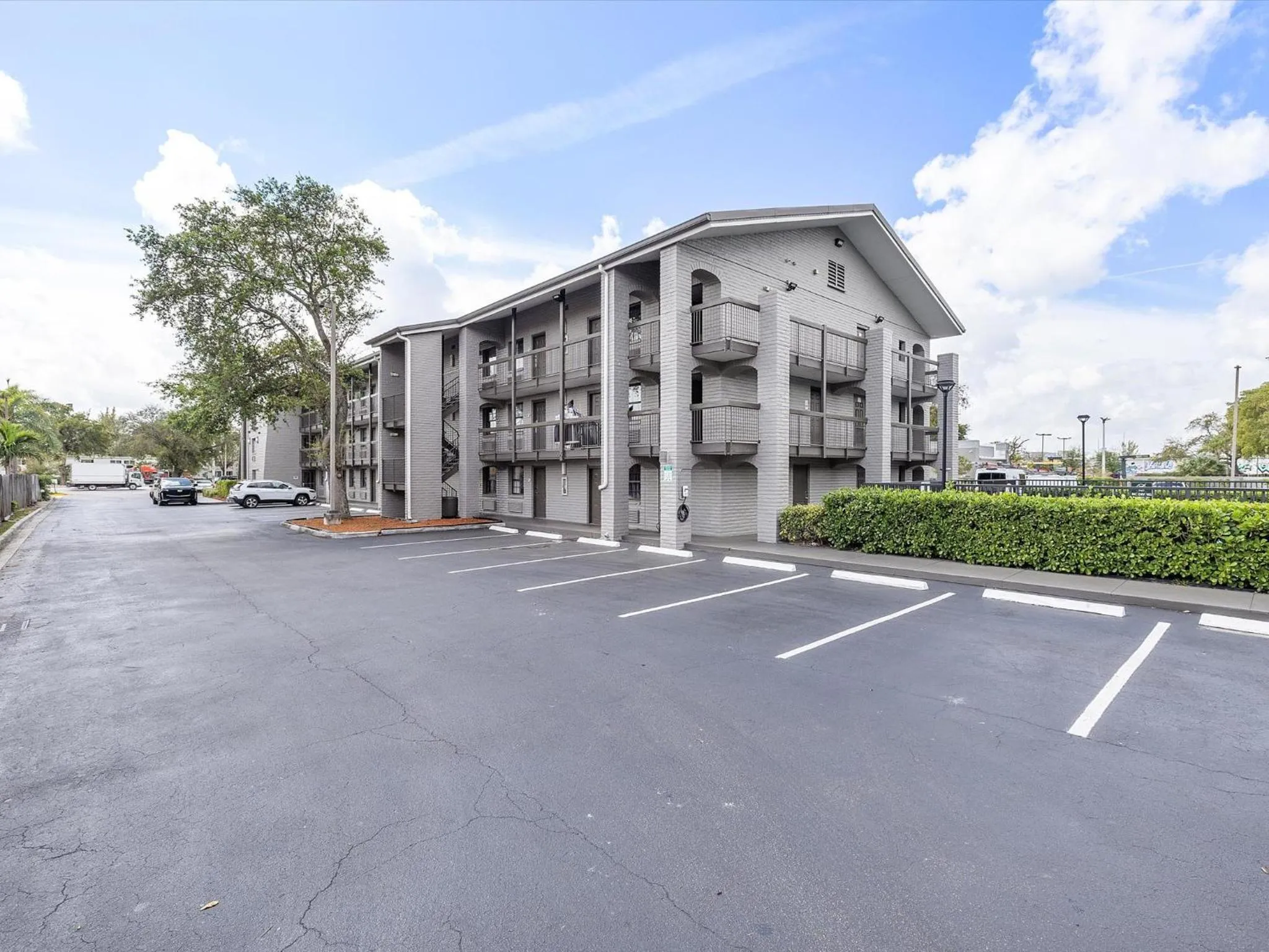 Property building in La Quinta Inn by Wyndham Miami Airport North