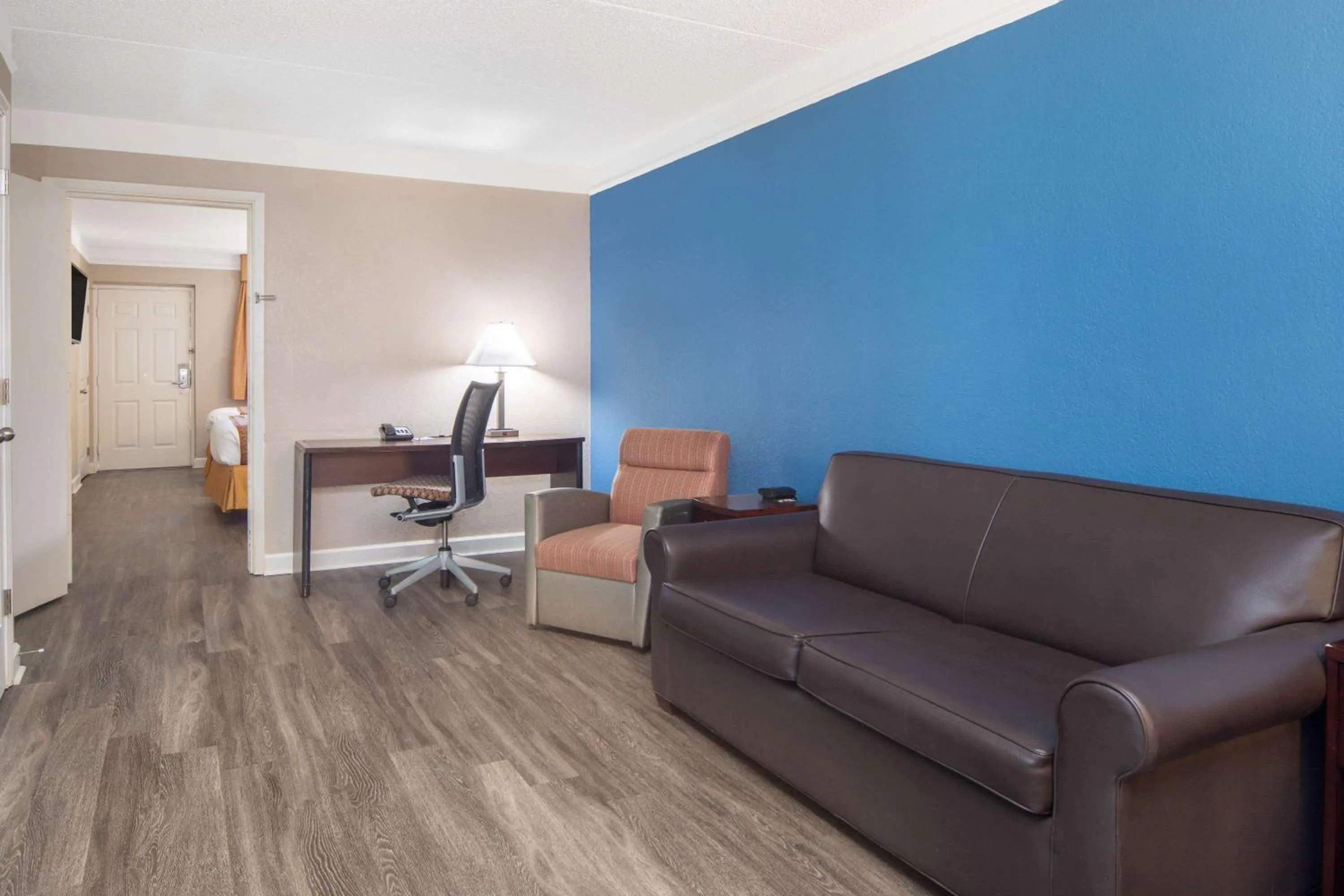 Photo of the whole room in Budget Inn & Suite Atlanta Marietta Stadium