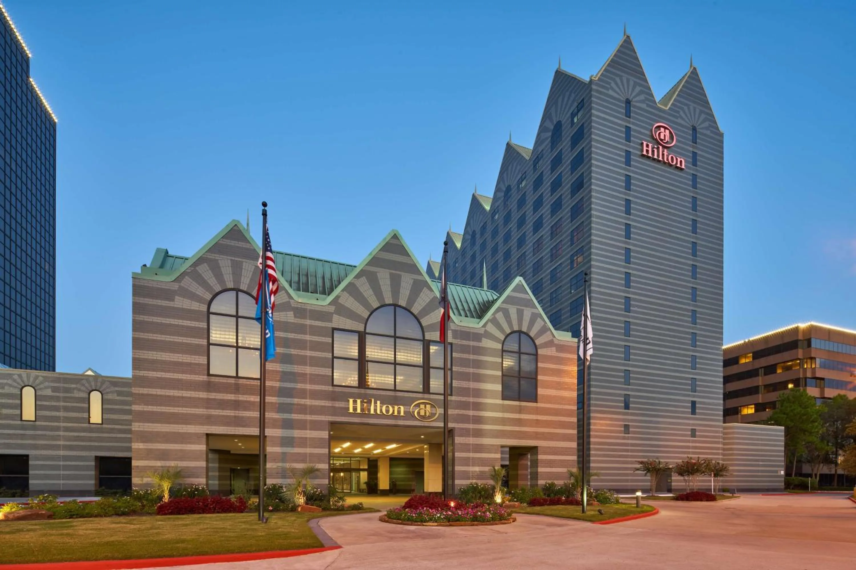 Property building in Hilton Houston North
