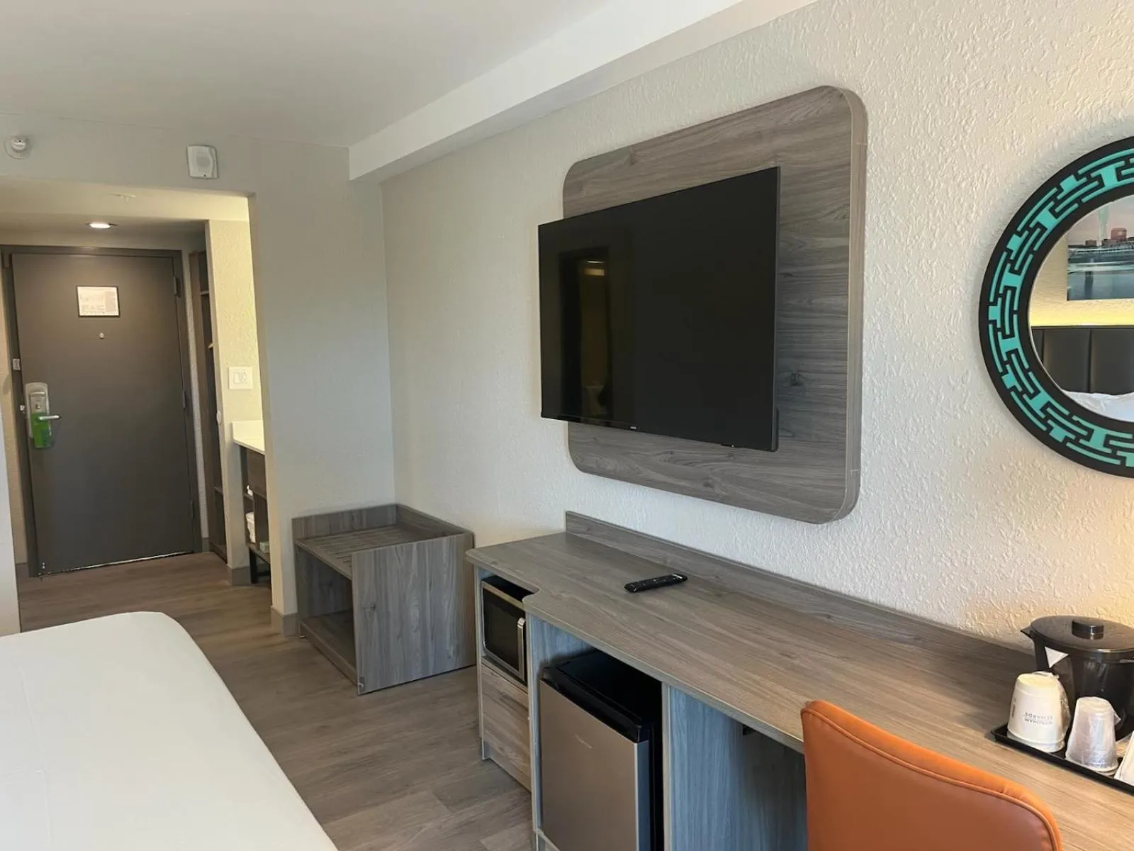 TV and multimedia, Bed in La Quinta by Wyndham Nashville Airport/Opryland