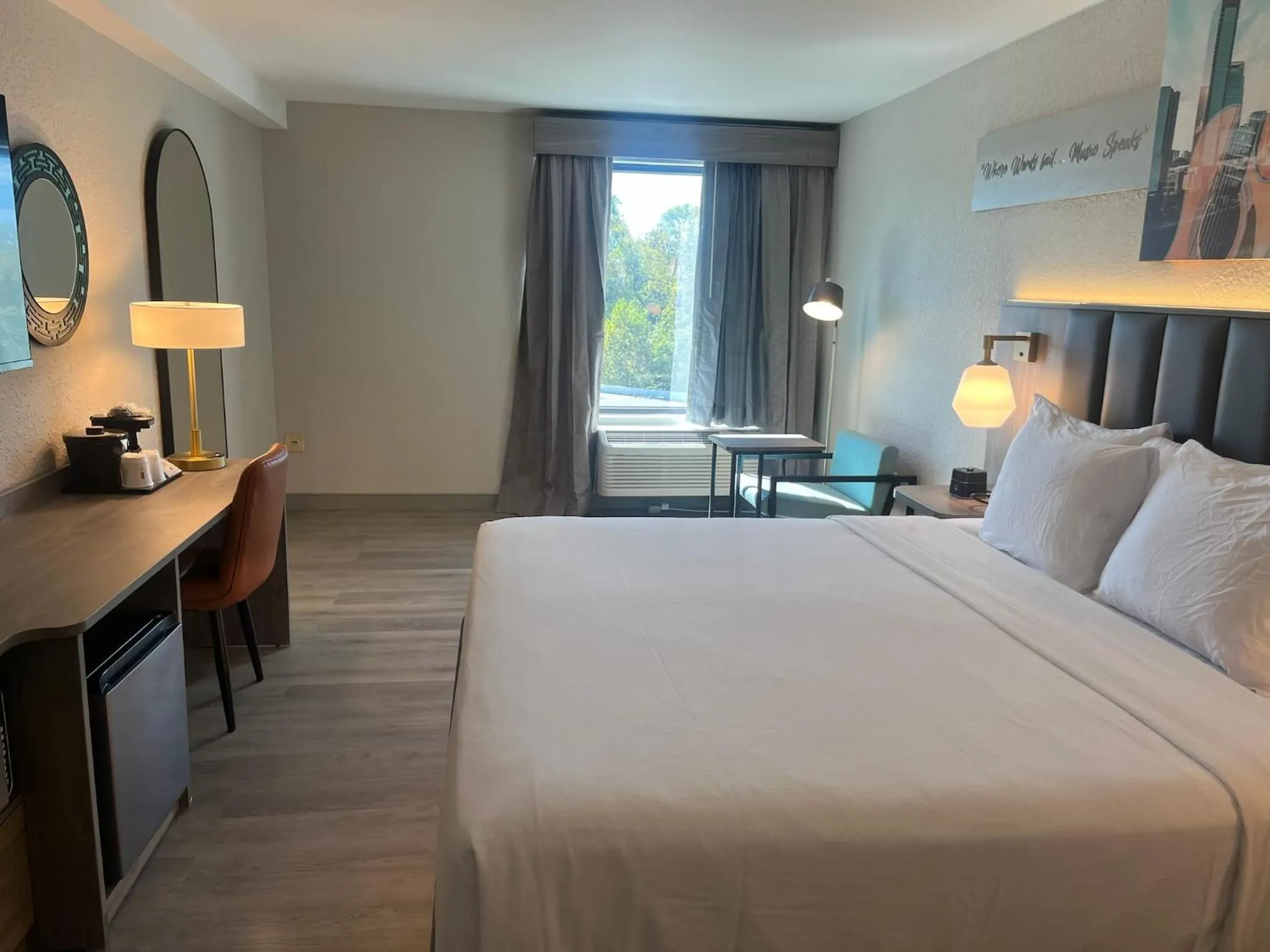 Bed in La Quinta by Wyndham Nashville Airport/Opryland