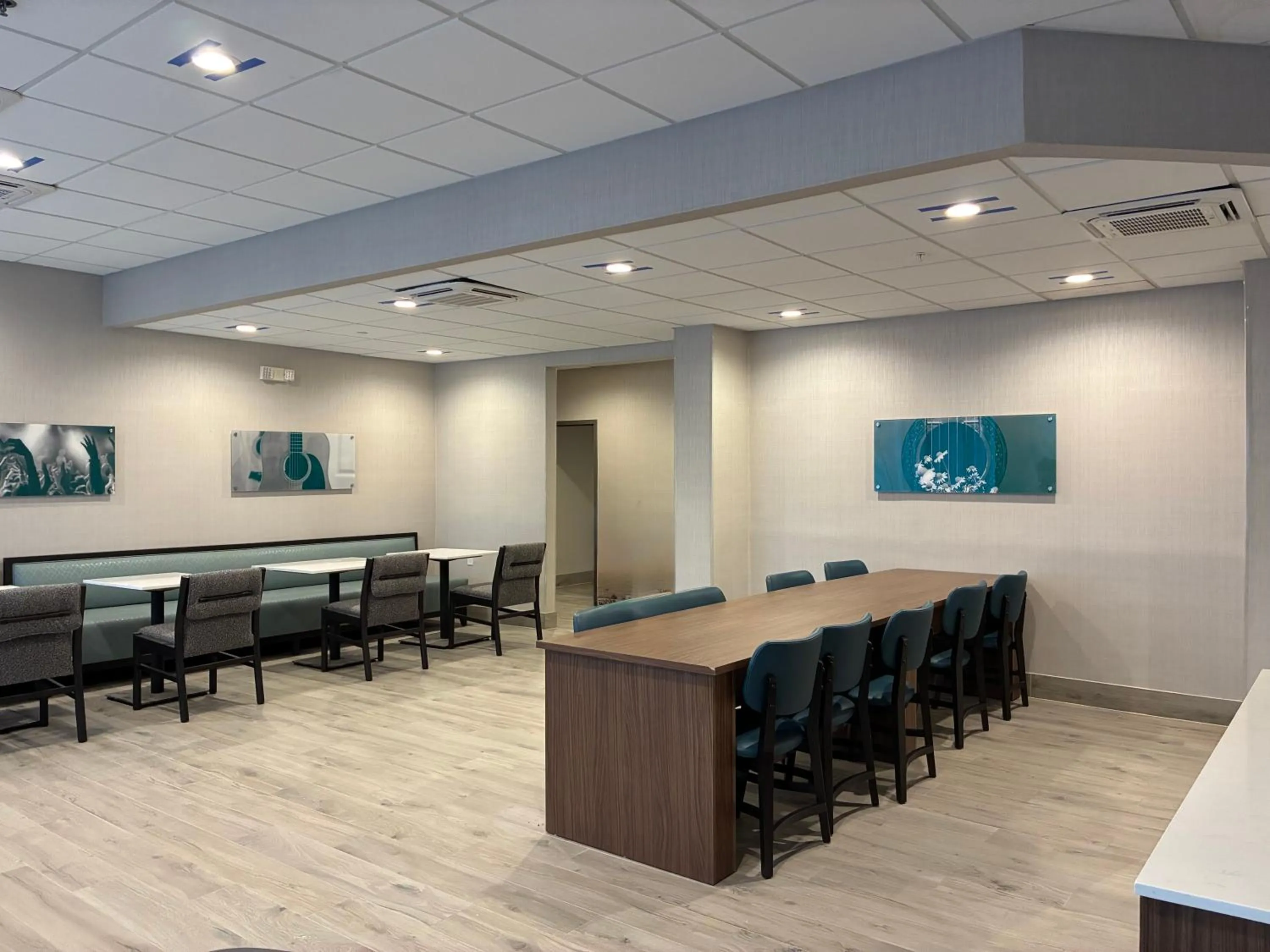 Breakfast in La Quinta by Wyndham Nashville Airport/Opryland