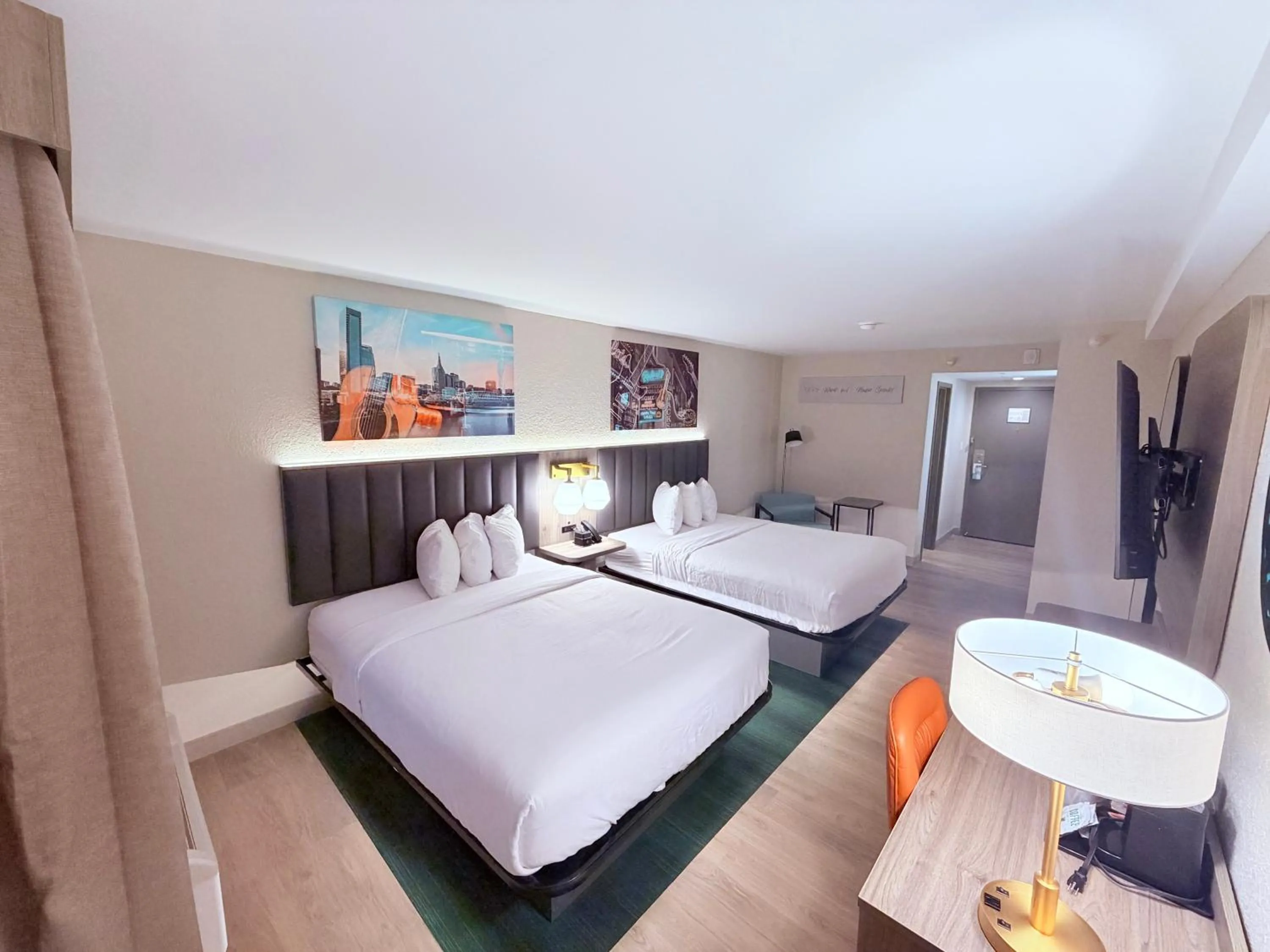 Bed in La Quinta by Wyndham Nashville Airport/Opryland