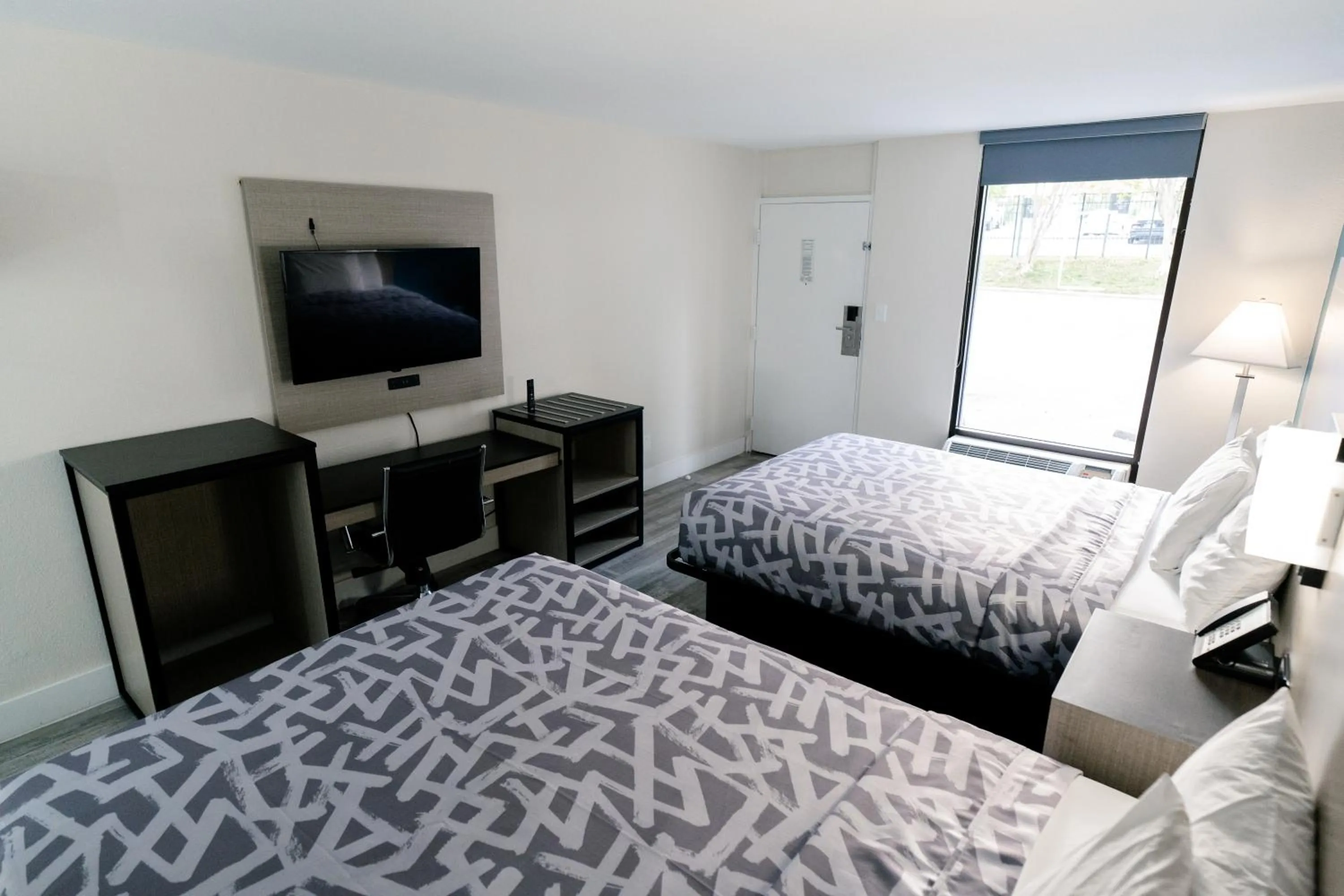 Bed in SerenityStay Chattanooga Hamilton Place