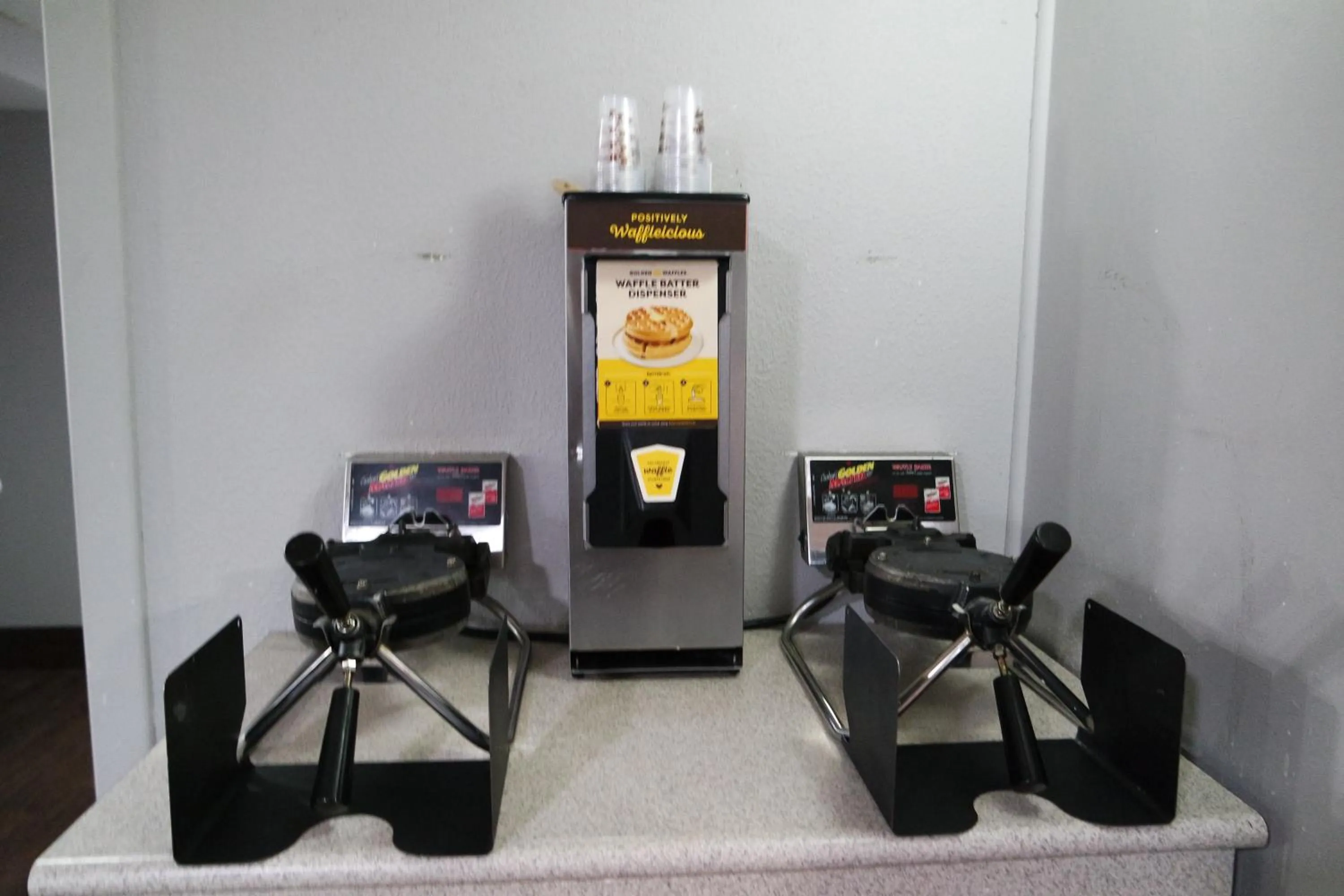 Breakfast in Super 8 by Wyndham Savannah