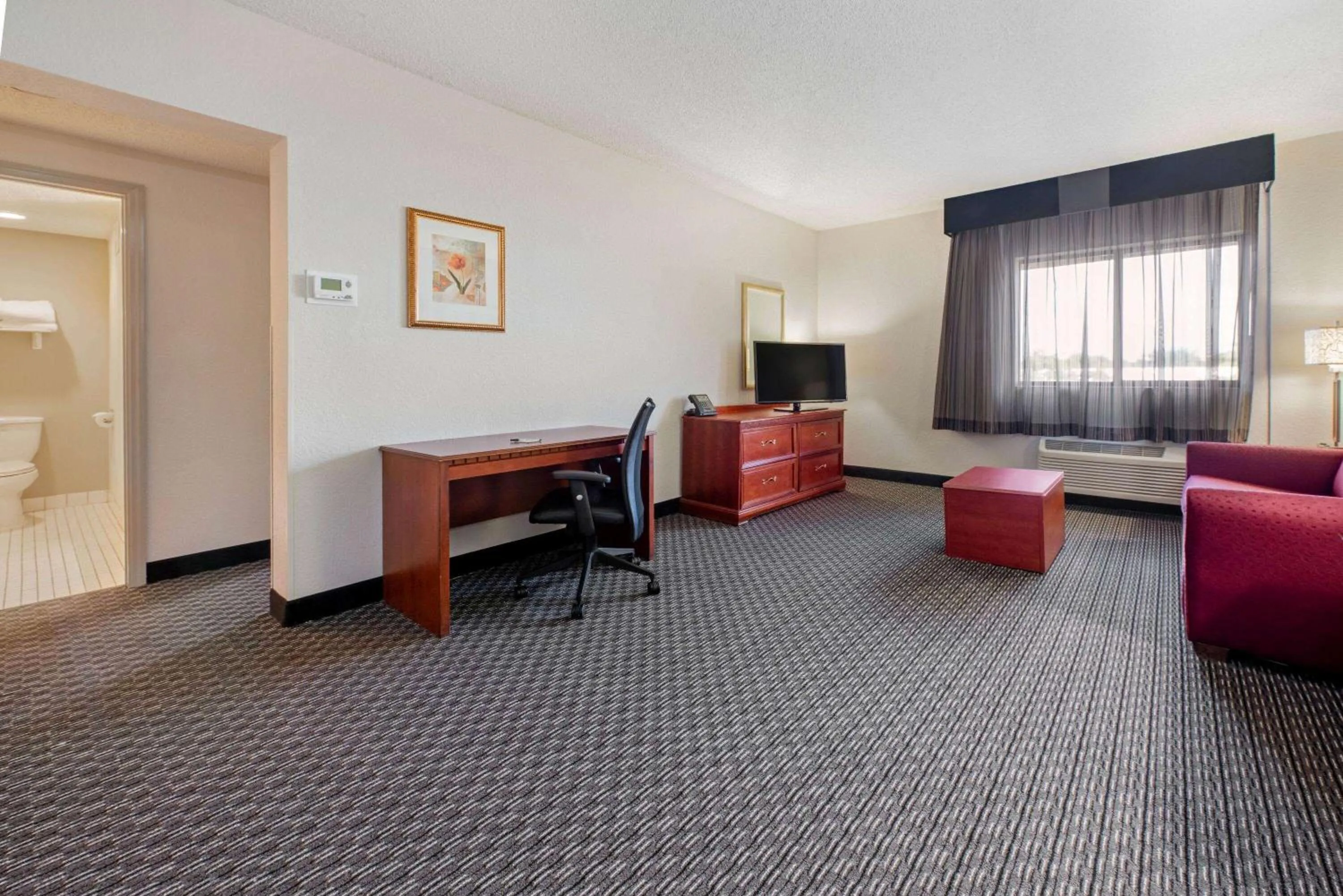 Photo of the whole room in La Quinta Inn by Wyndham Ft. Lauderdale Tamarac East