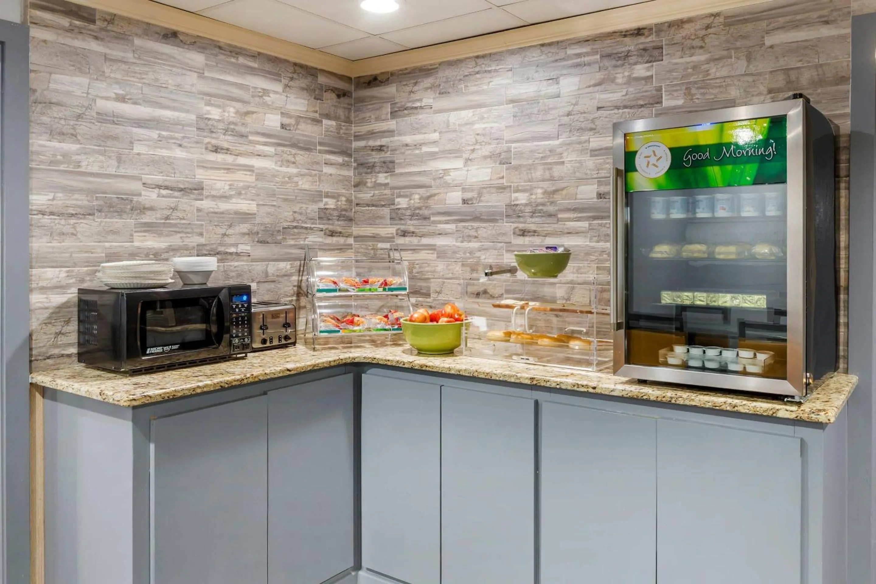 Breakfast in Quality Inn & Suites Raleigh Durham Airport