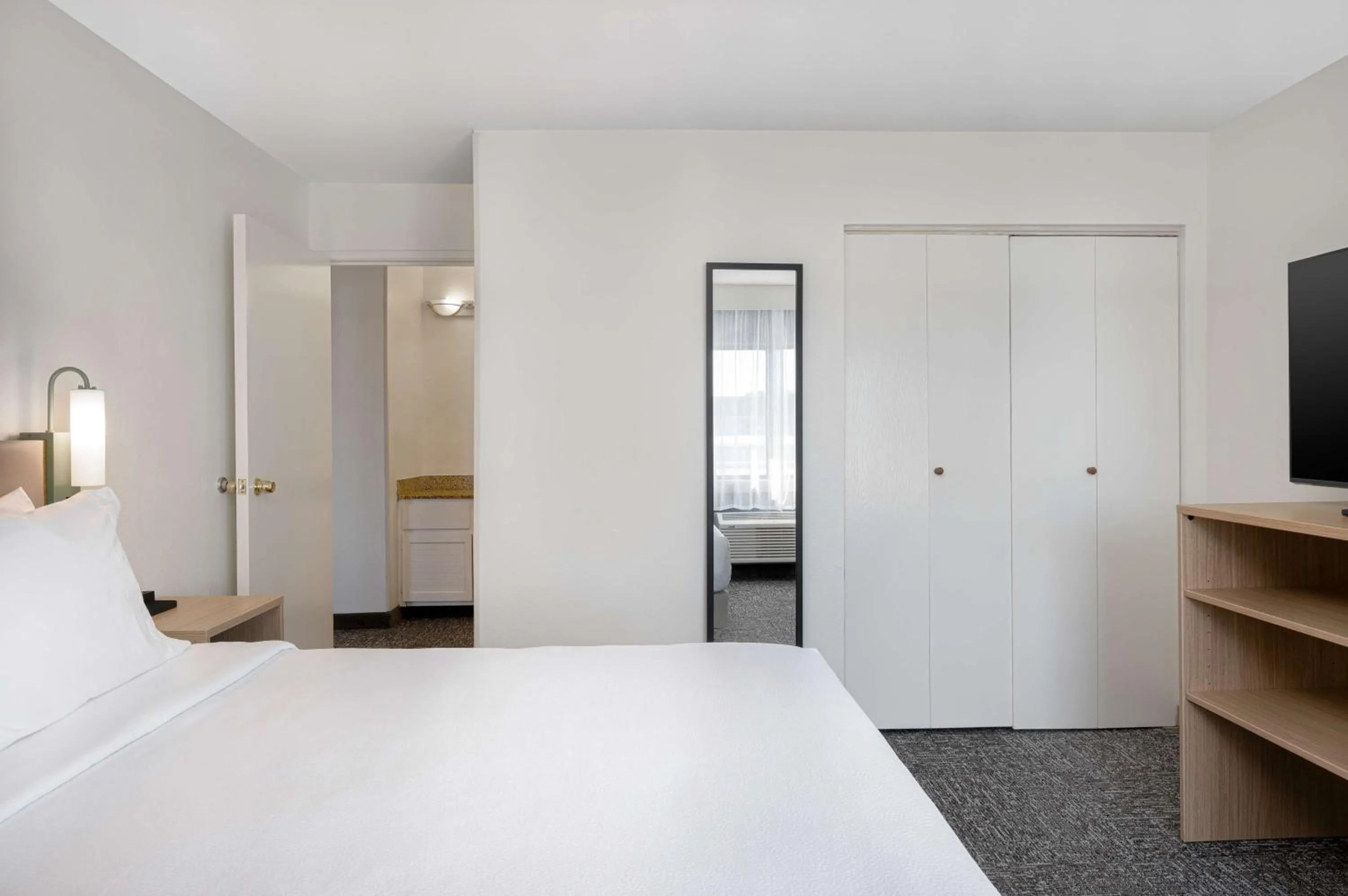 Bed in La Quinta by Wyndham Savannah Southside