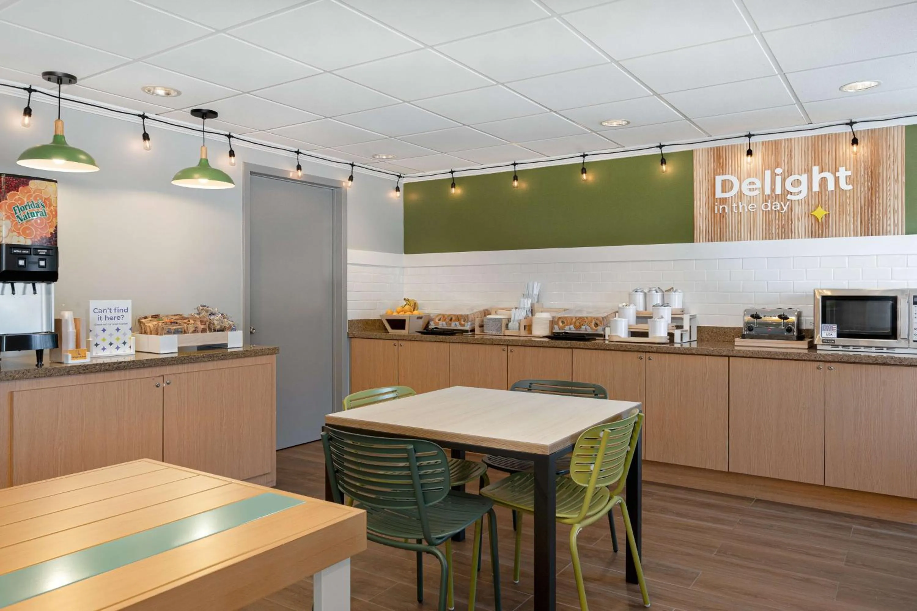 Breakfast in La Quinta by Wyndham Savannah Southside