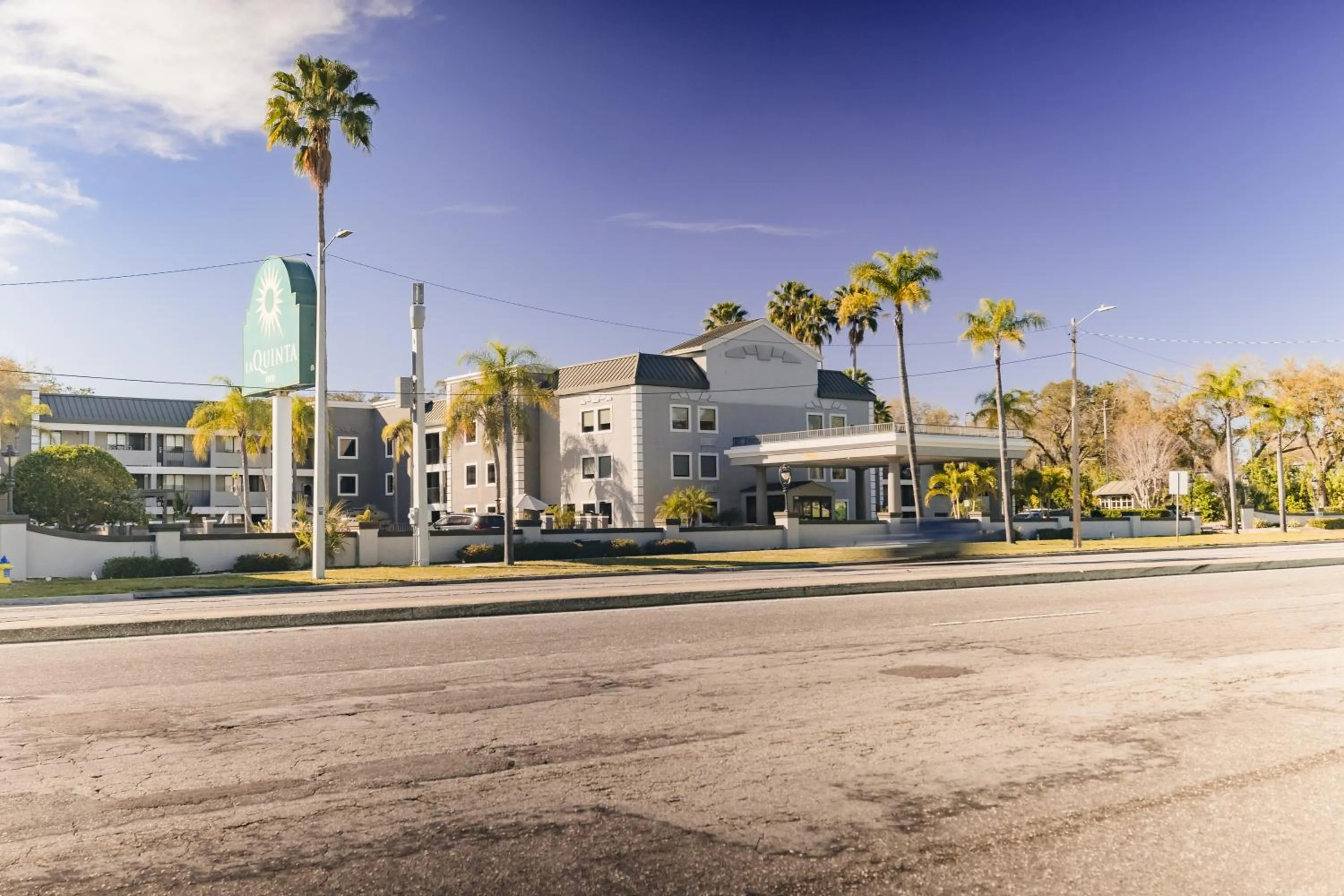 Property building in La Quinta Inn by Wyndham Tampa Near Busch Gardens