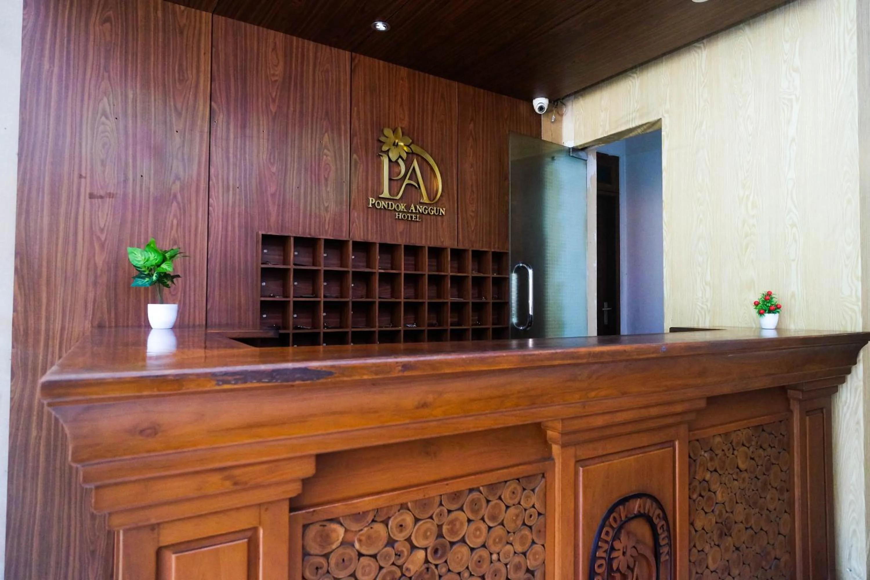 Lobby or reception in Urbanview Hotel Pondok Anggun Yogyakarta by RedDoorz