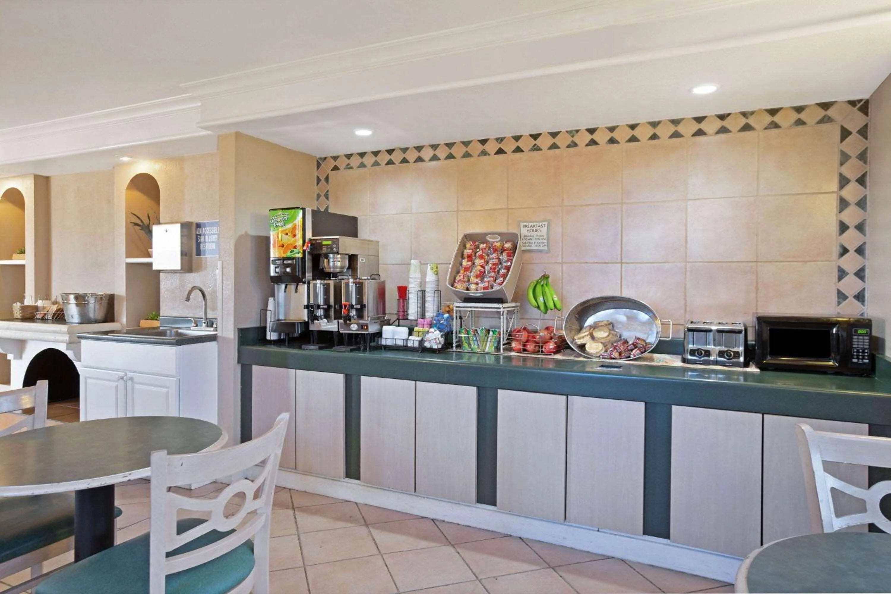 Breakfast in La Quinta Inn by Wyndham Reno