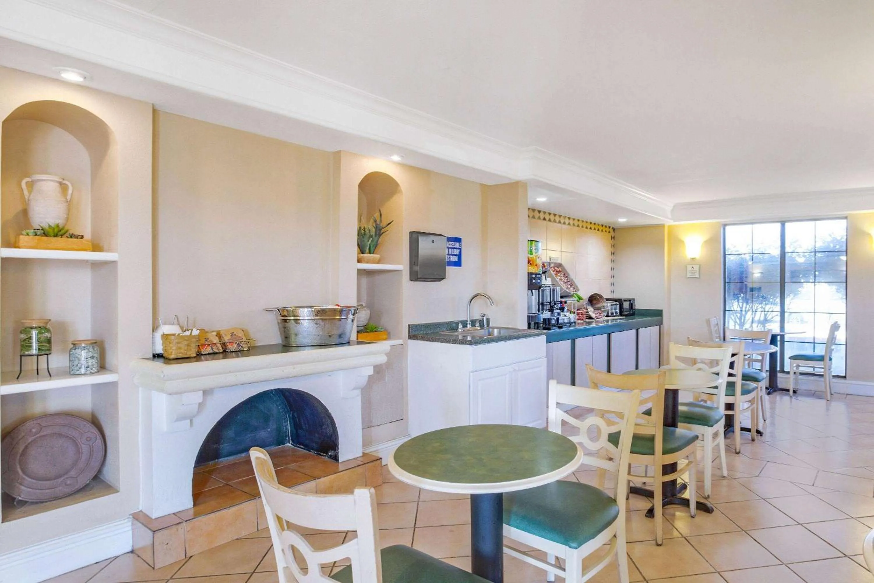 Breakfast in La Quinta Inn by Wyndham Reno