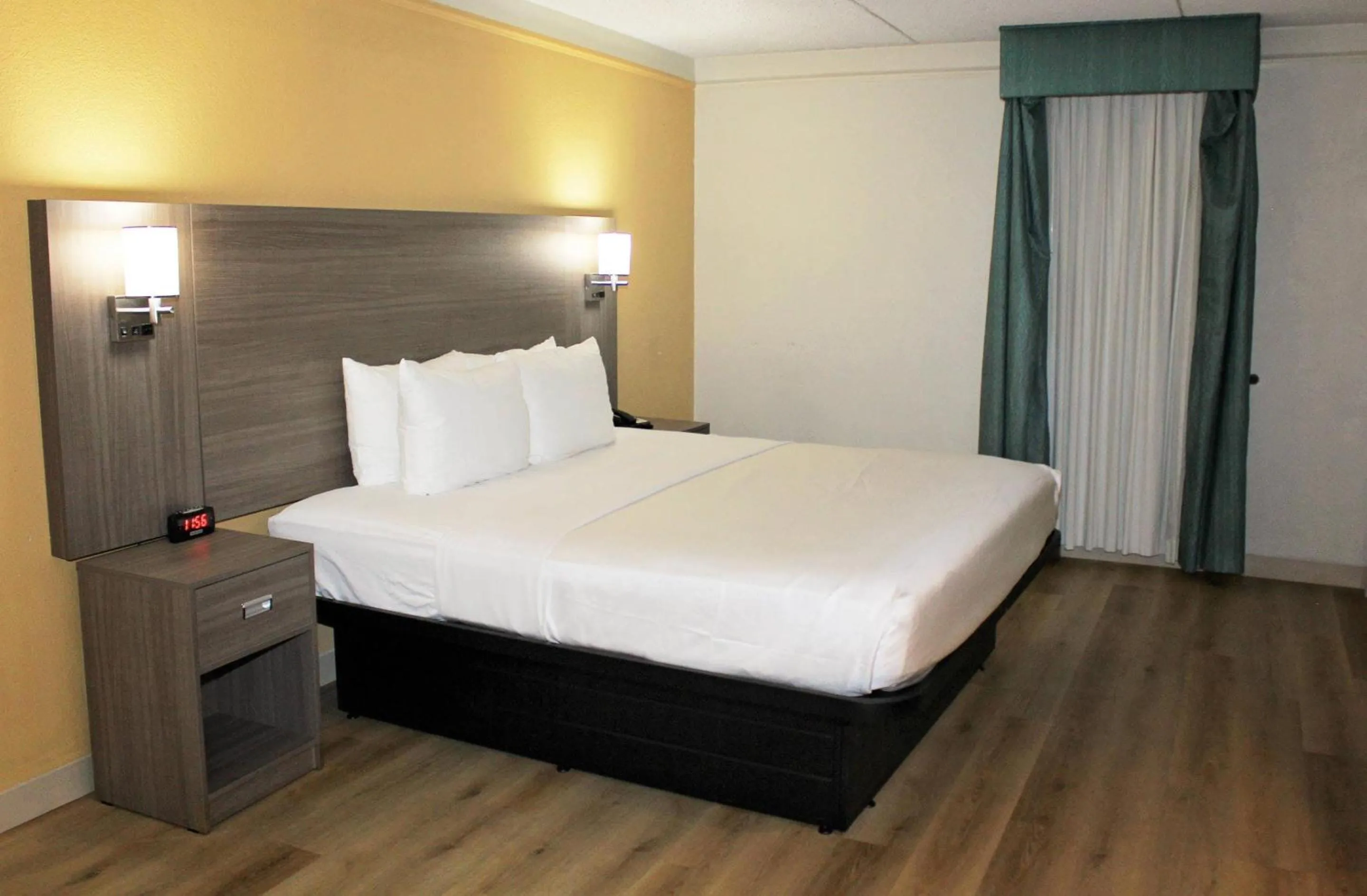 Bedroom, Bed in Quality Inn Aurora Denver