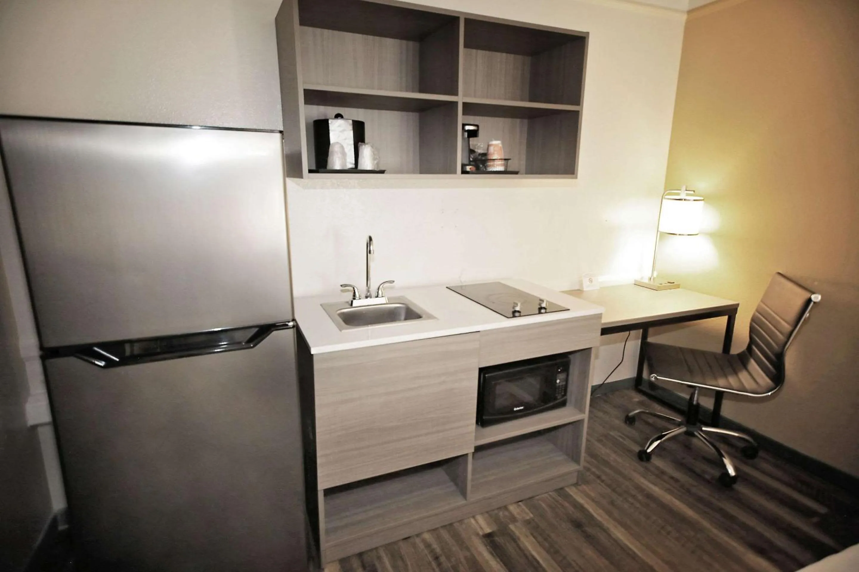 Kitchen or kitchenette in Quality Inn Aurora Denver
