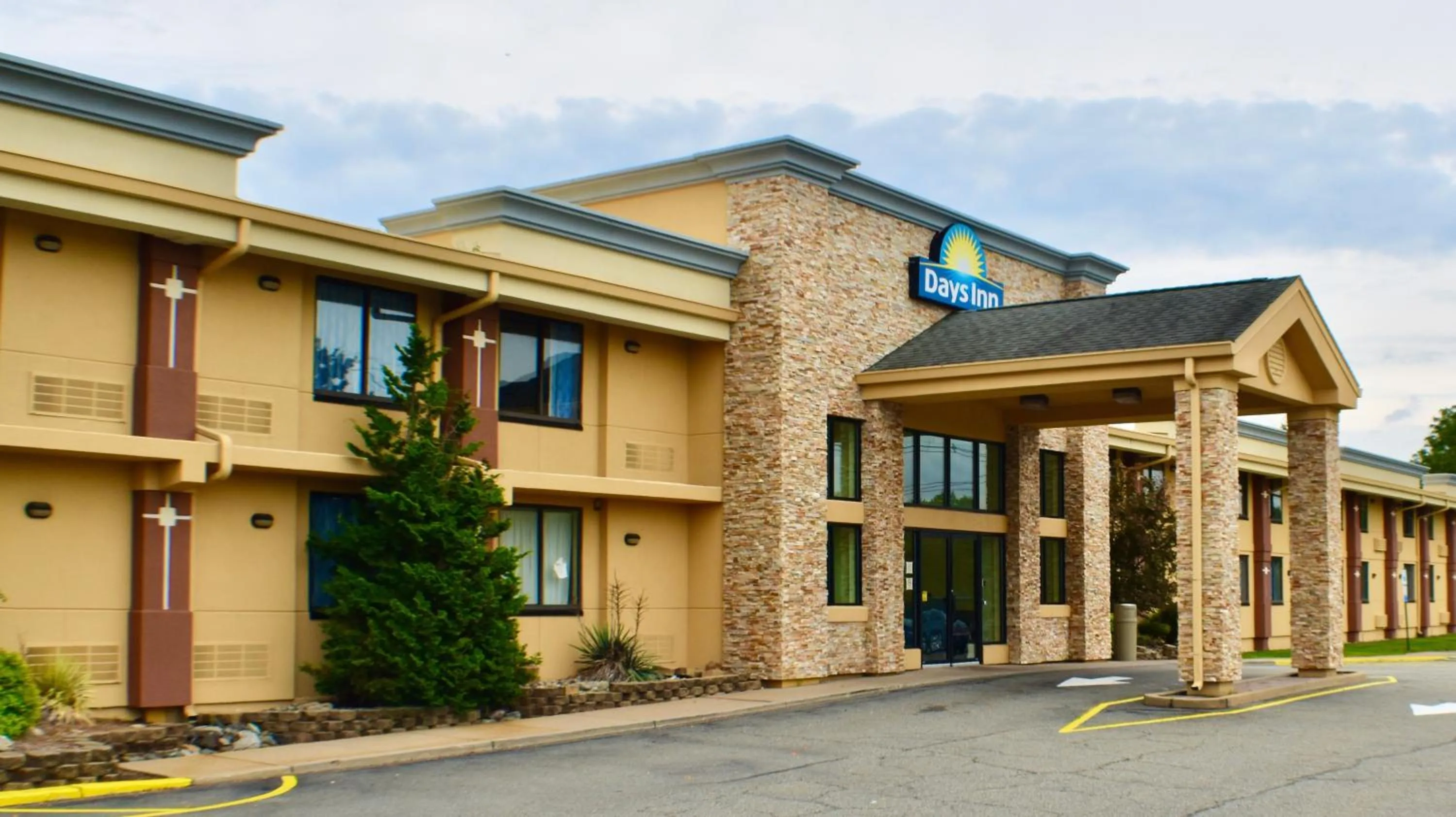 Property building in Days Inn by Wyndham Wayne