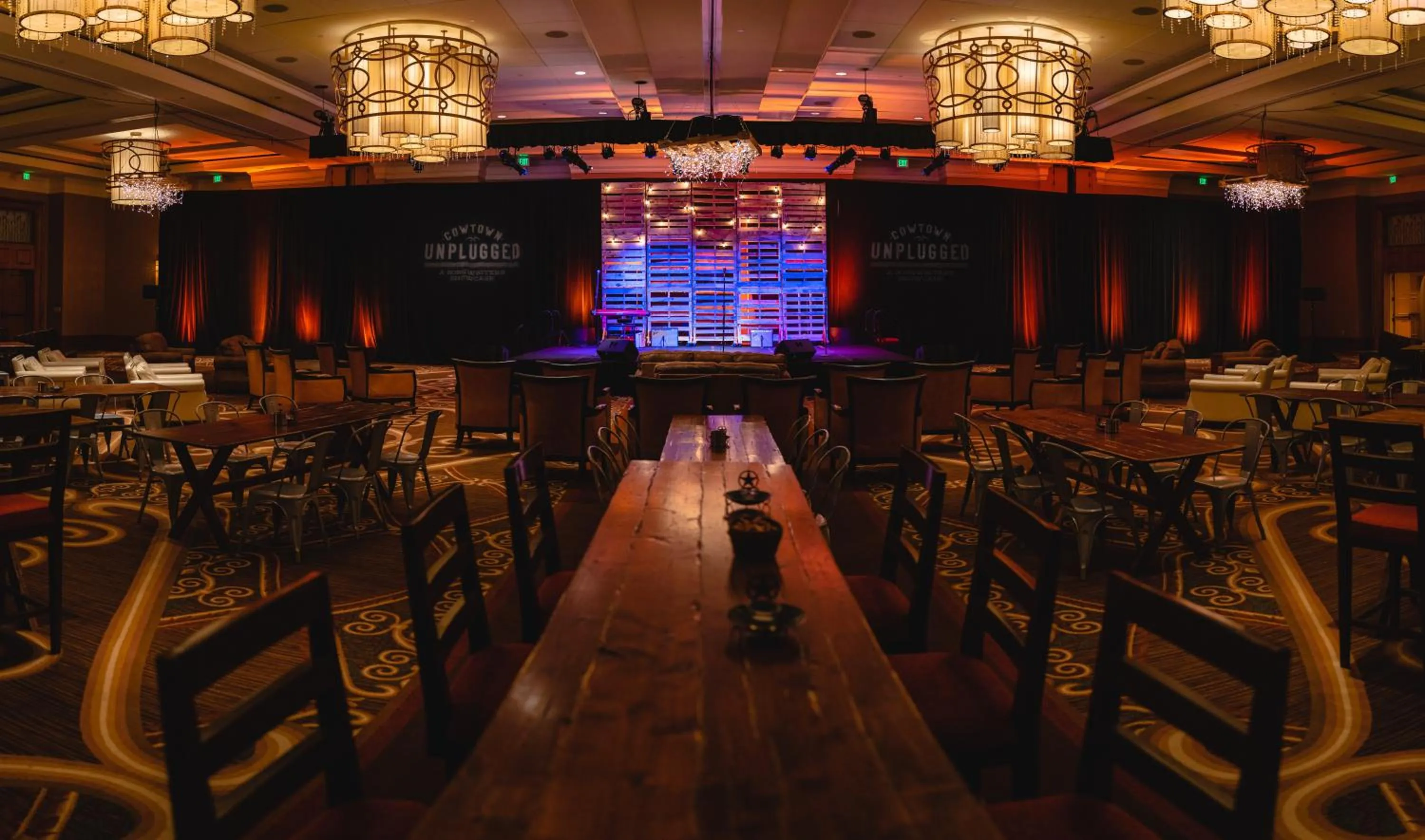 Lounge or bar in Omni Fort Worth Hotel