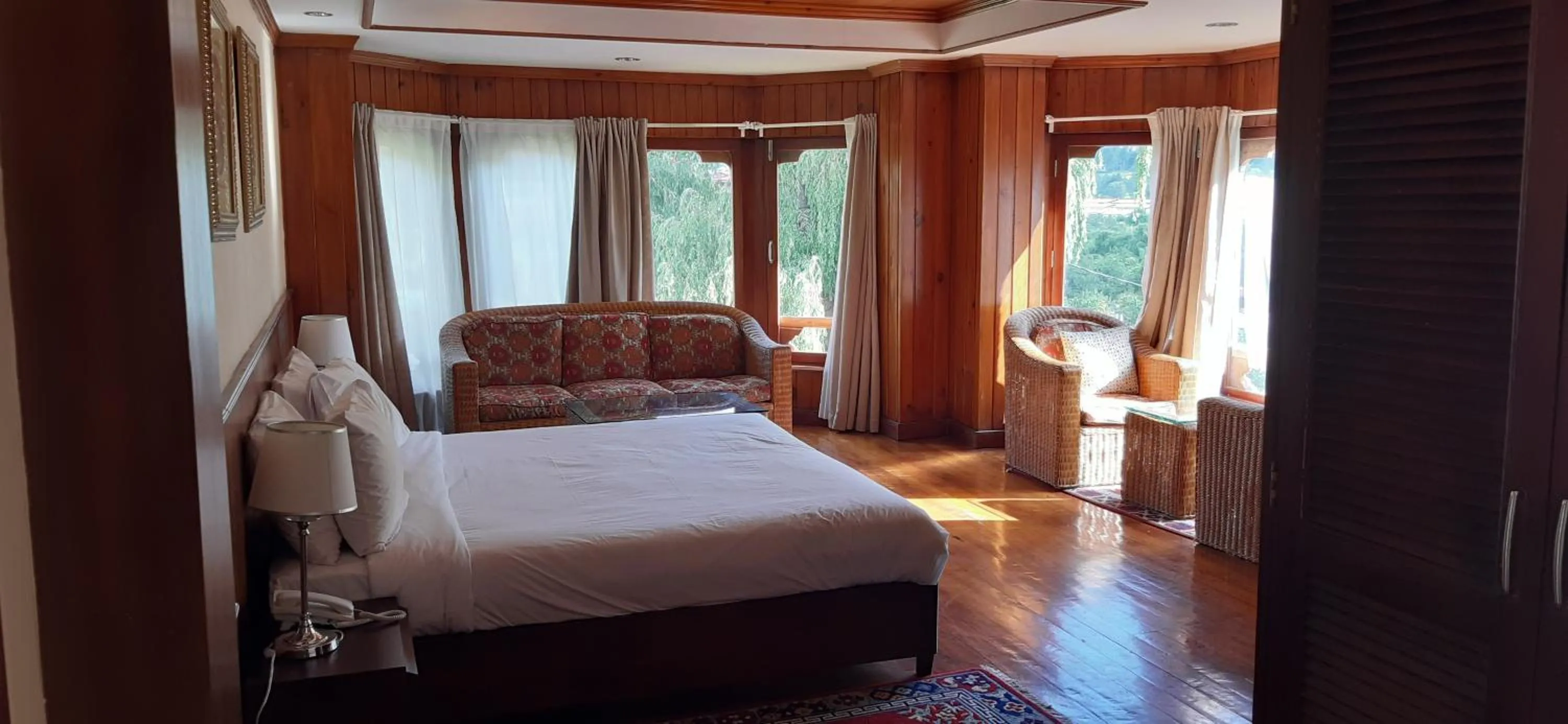 Bed in Kisa Villa