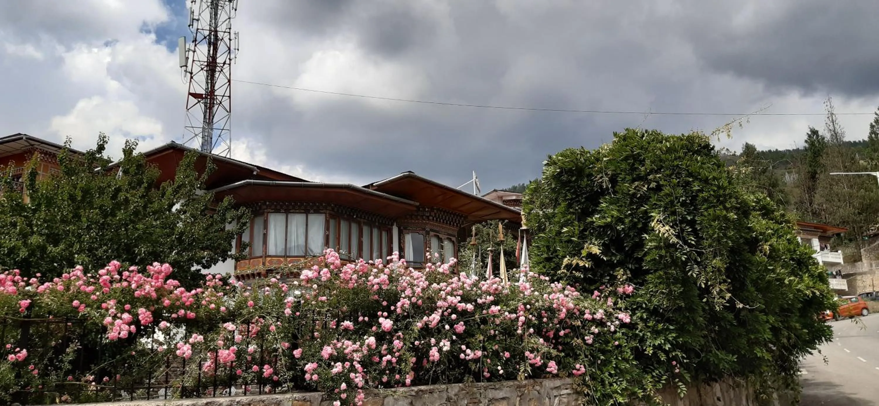 Property building in Kisa Villa