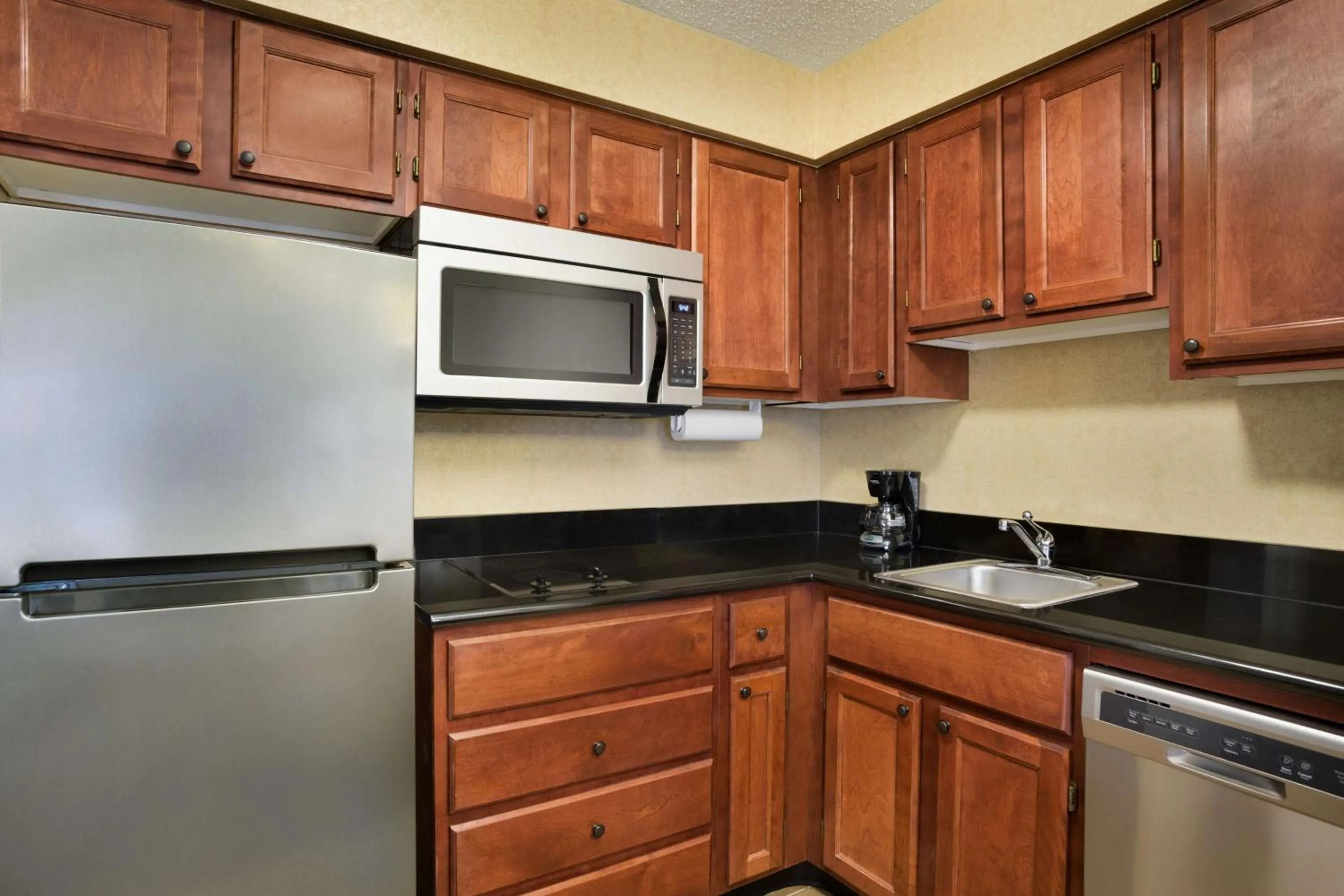 Kitchen or kitchenette in Homewood Suites by Hilton Houston-Willowbrook Mall