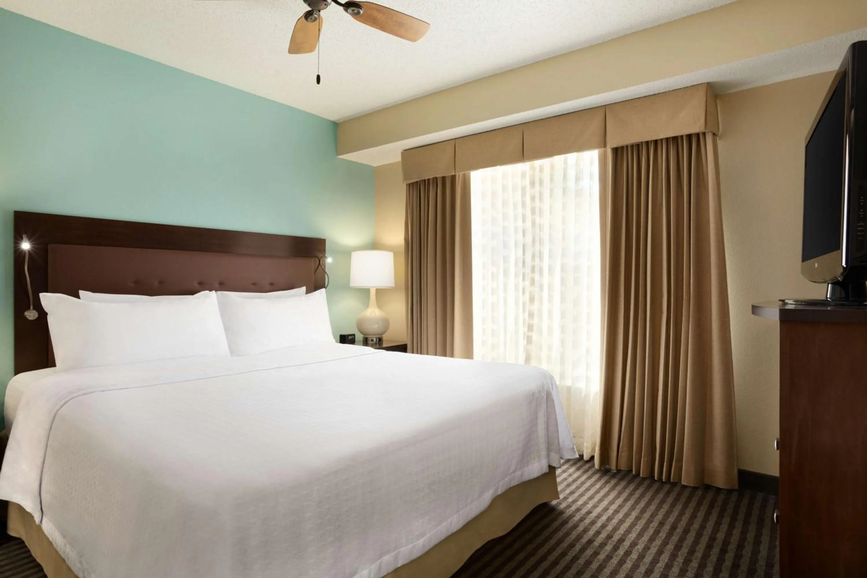 Bed in Homewood Suites by Hilton Houston-Willowbrook Mall