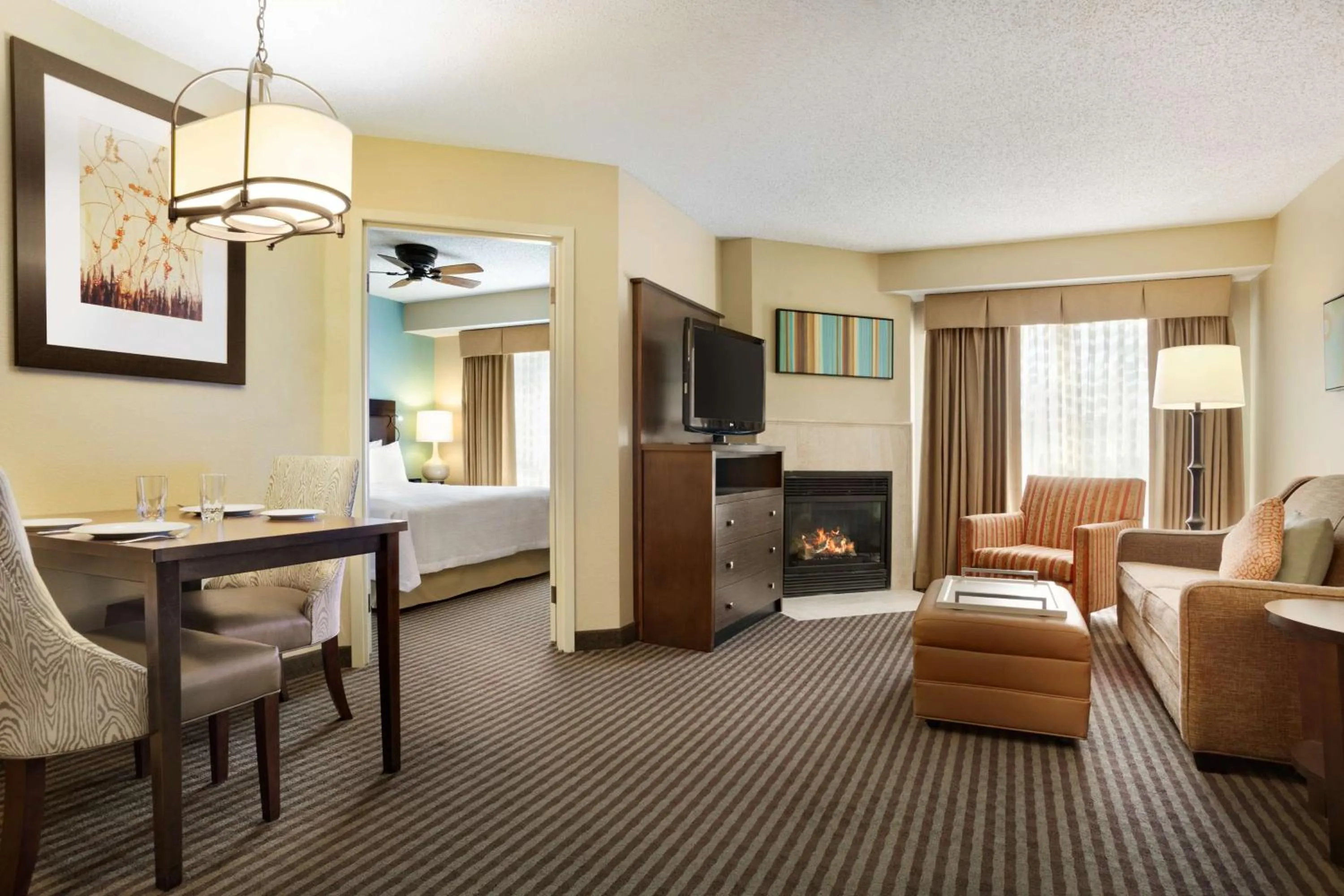 Living room in Homewood Suites by Hilton Houston-Willowbrook Mall