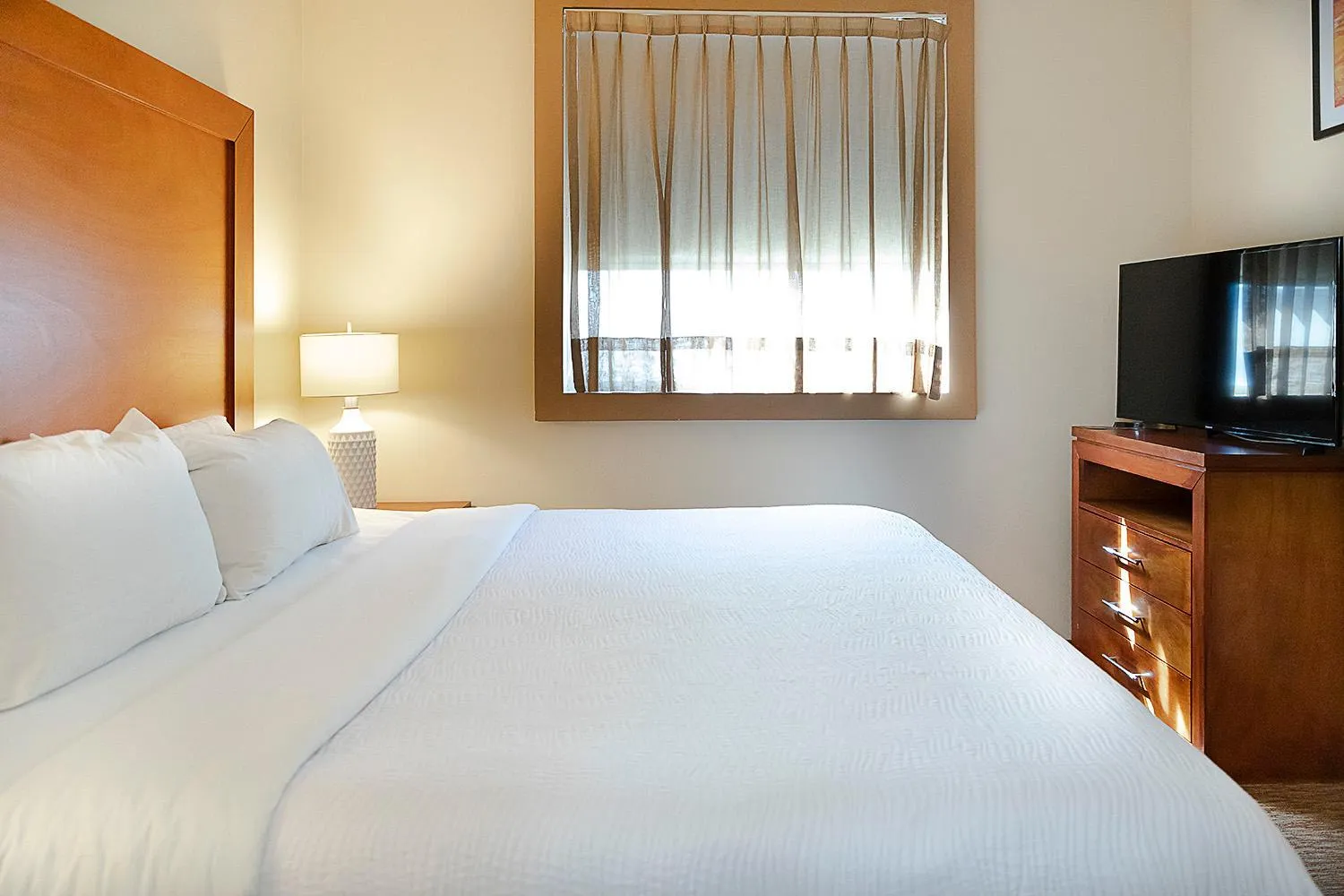 Bed in Staybridge Suites Queretaro by IHG