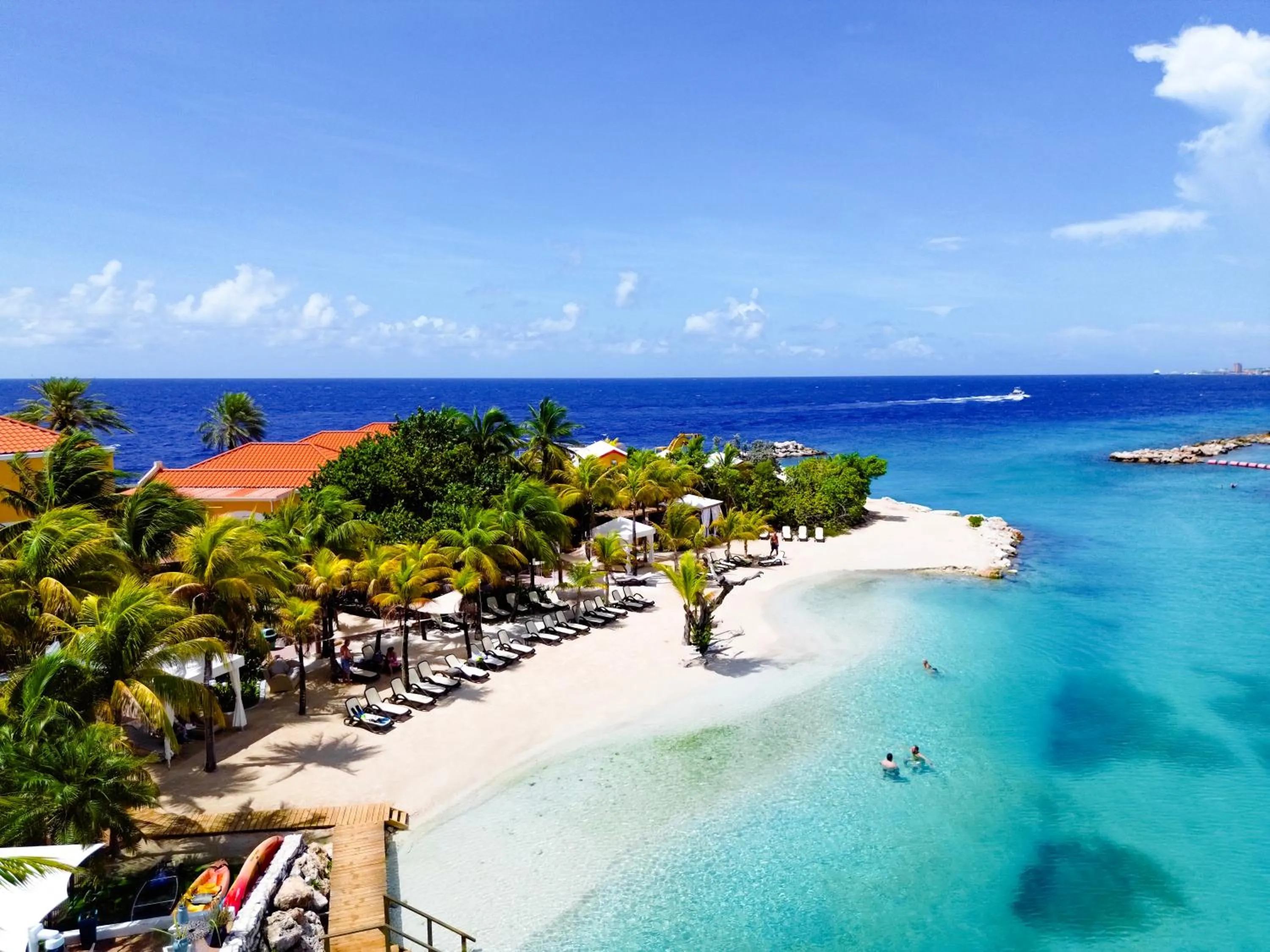 Beach in The Royal Sea Aquarium Resort