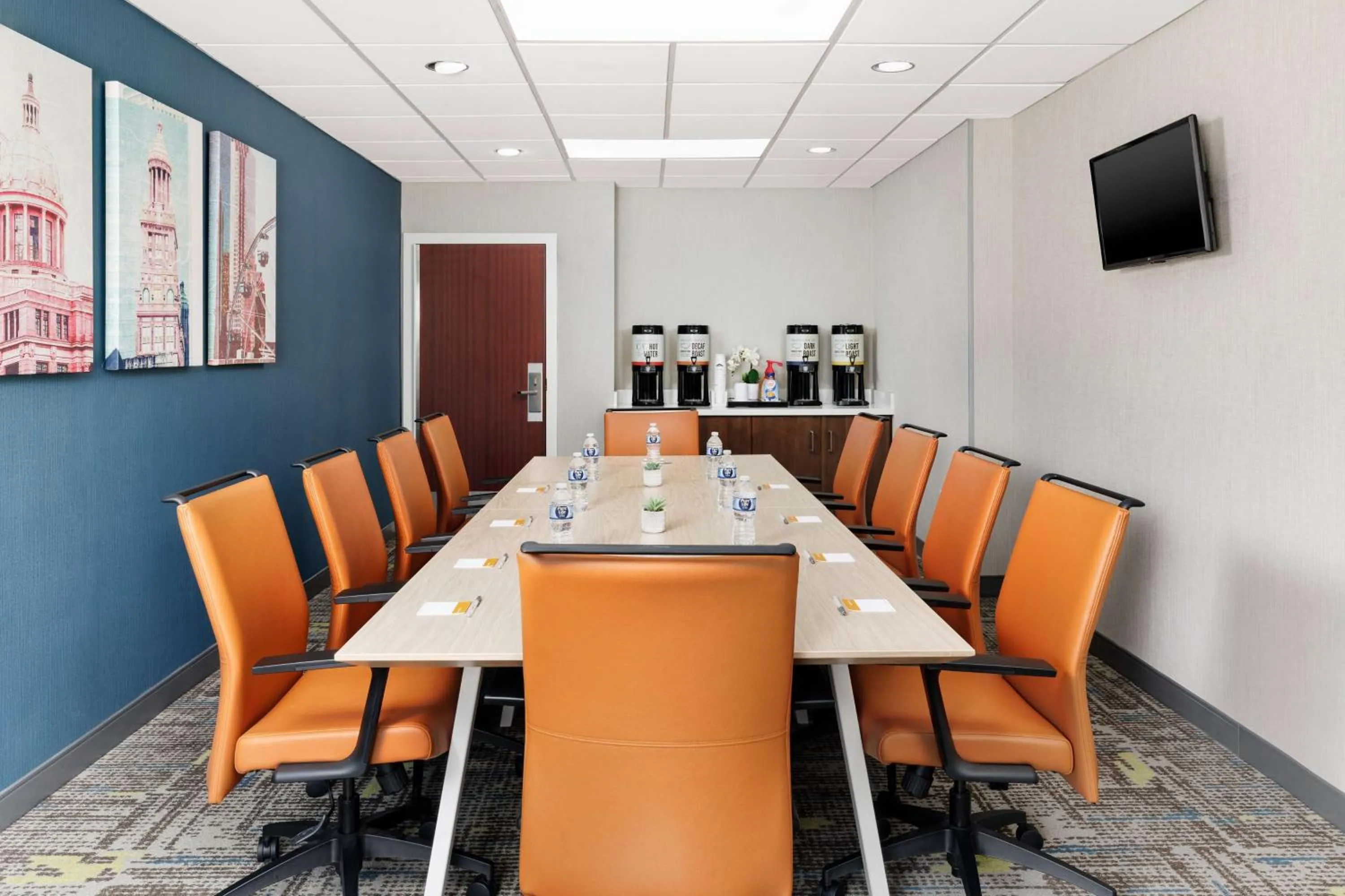 Meeting/conference room in Hampton Inn Houston Hobby Airport