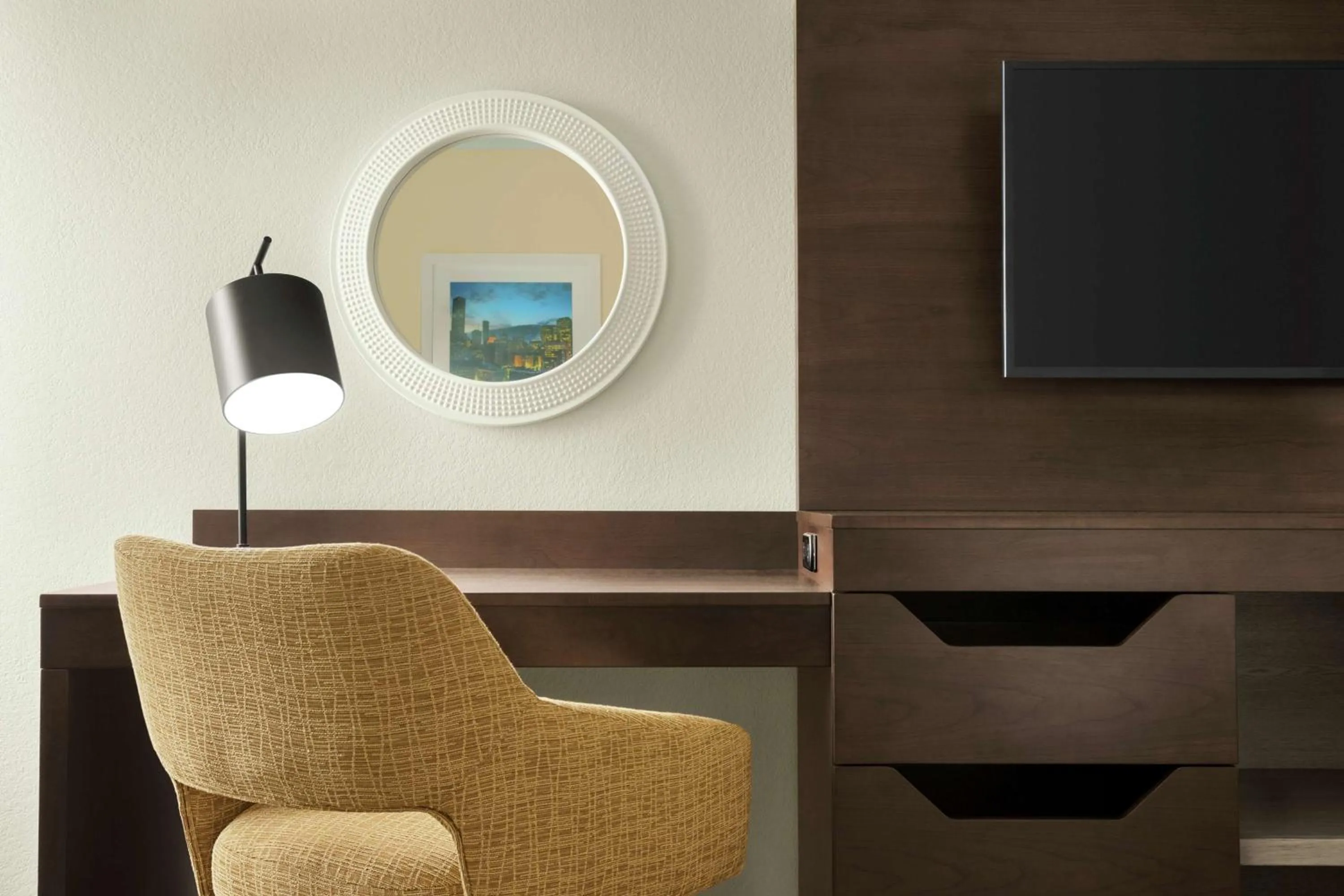 Photo of the whole room in Hampton Inn Houston Hobby Airport