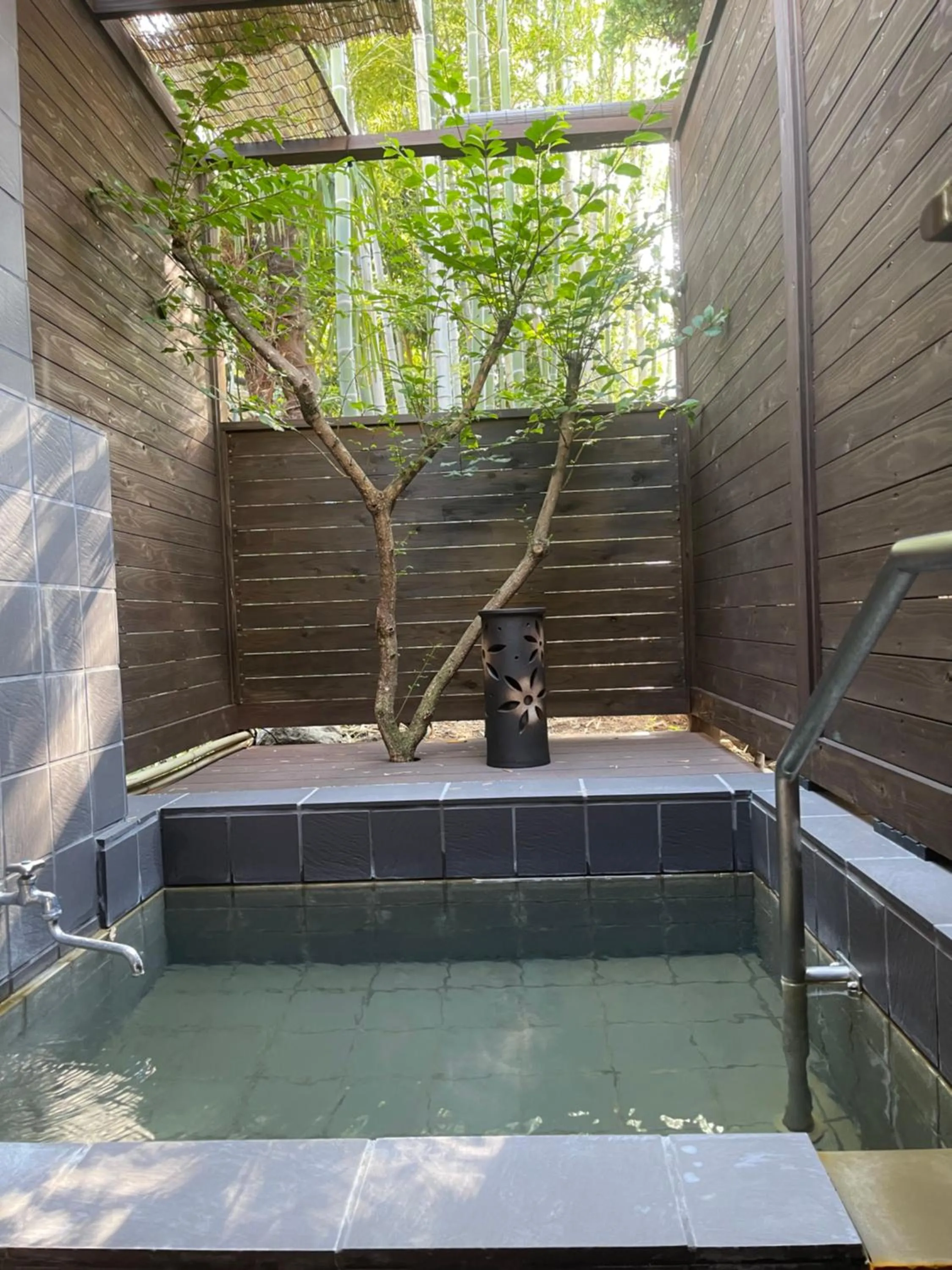 Ryokan Sennari (13 years or older)