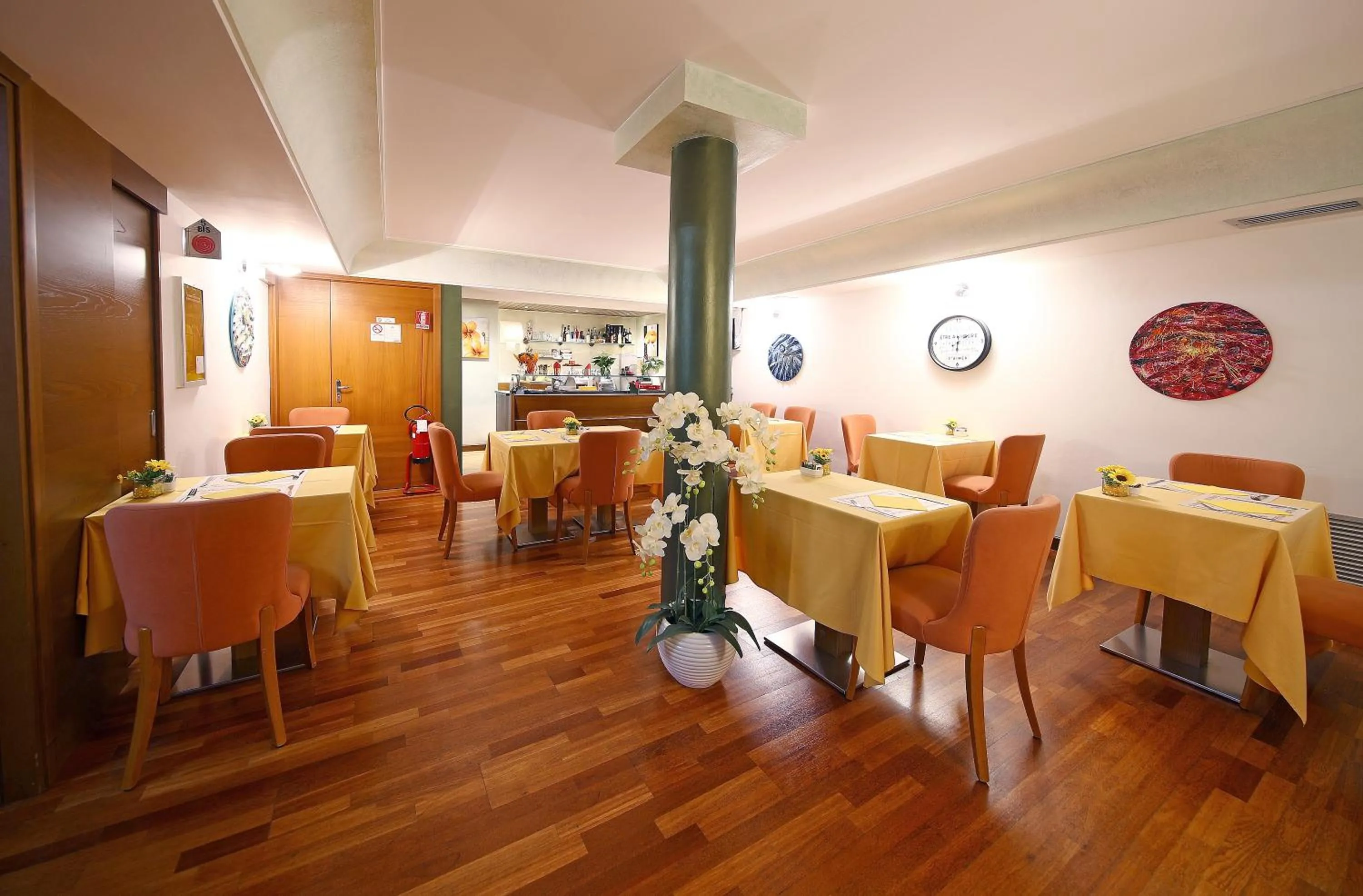 Breakfast in HR Hotel