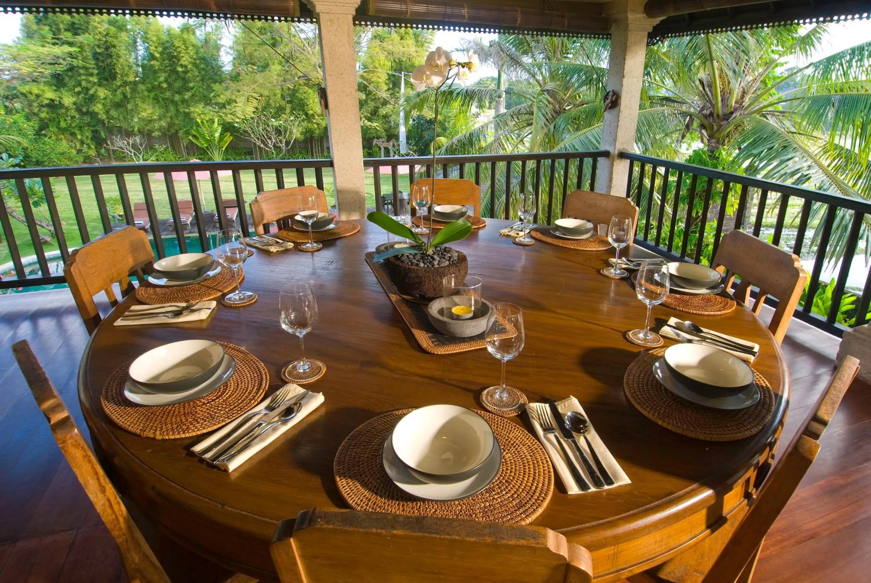Dining area in Anyar Estate