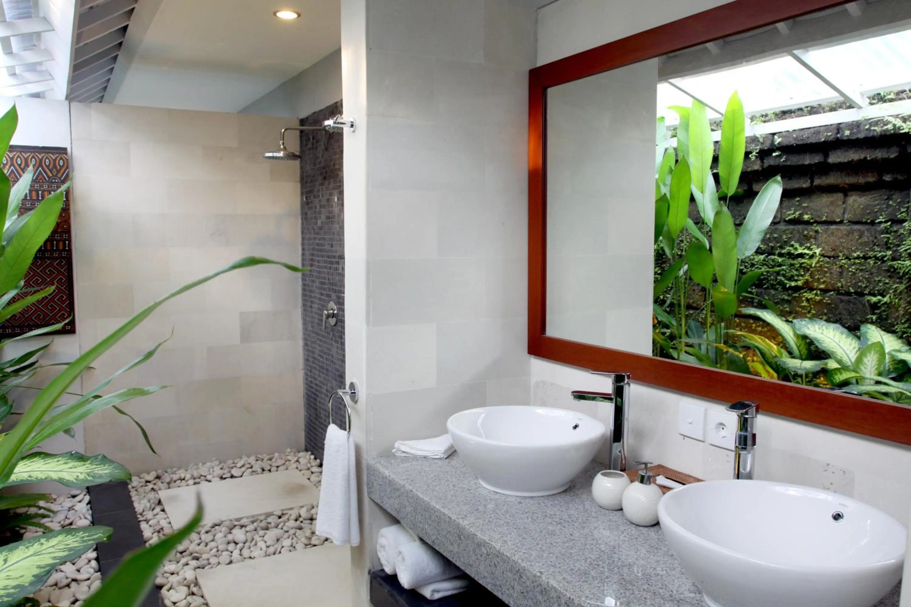 Bathroom in Anyar Estate