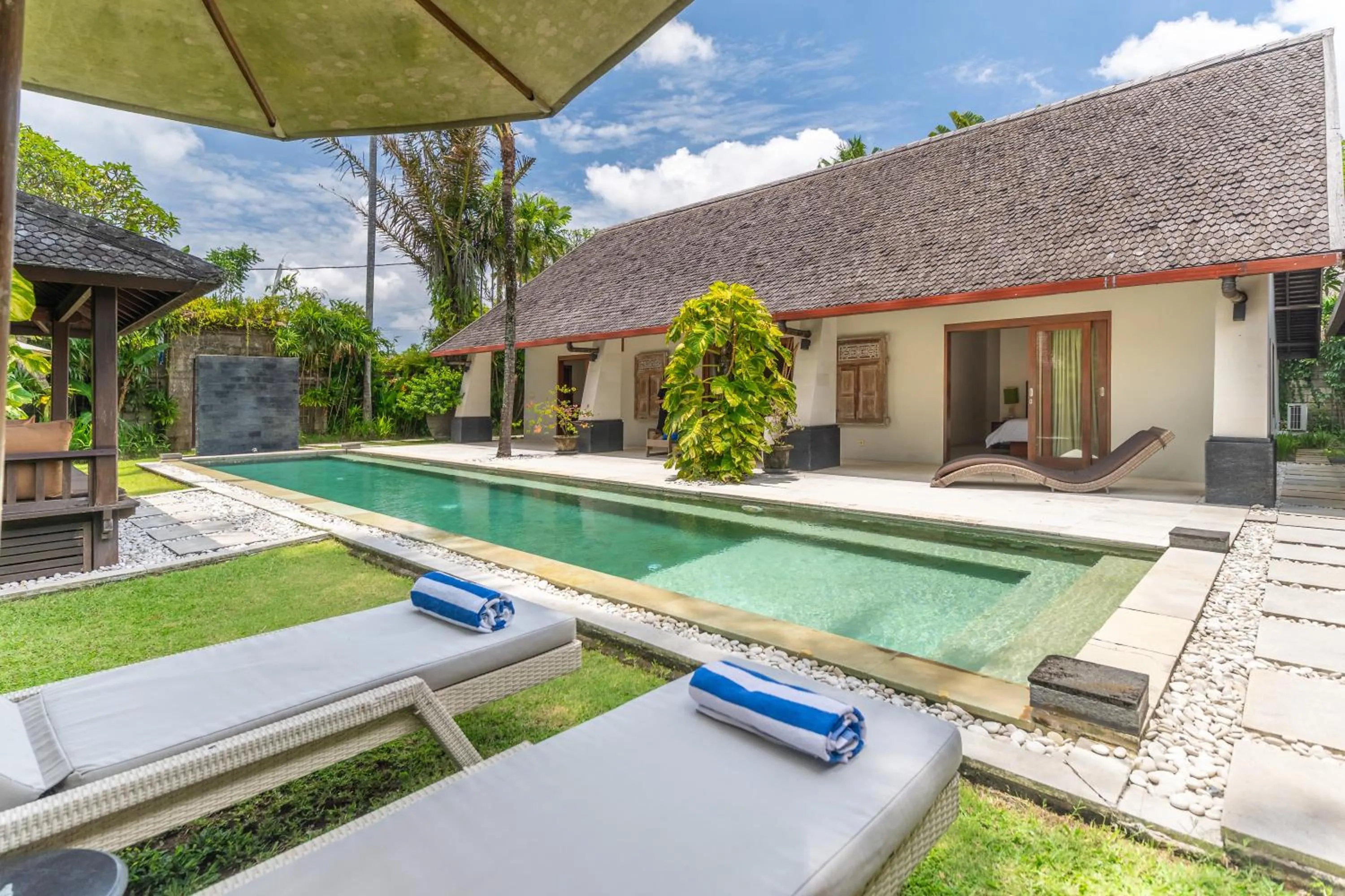 Swimming pool in Anyar Estate